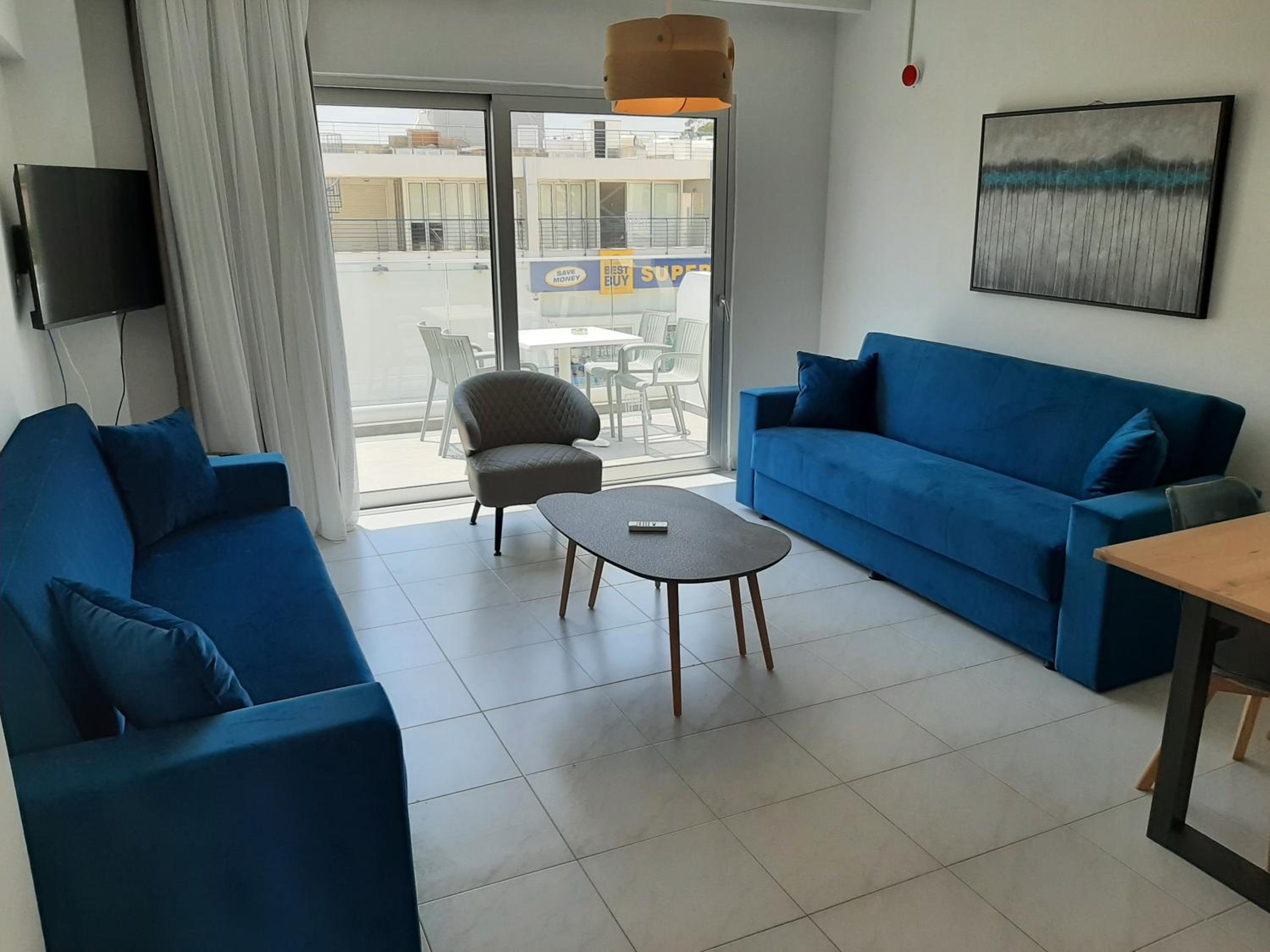 One-Bedroom Apartment