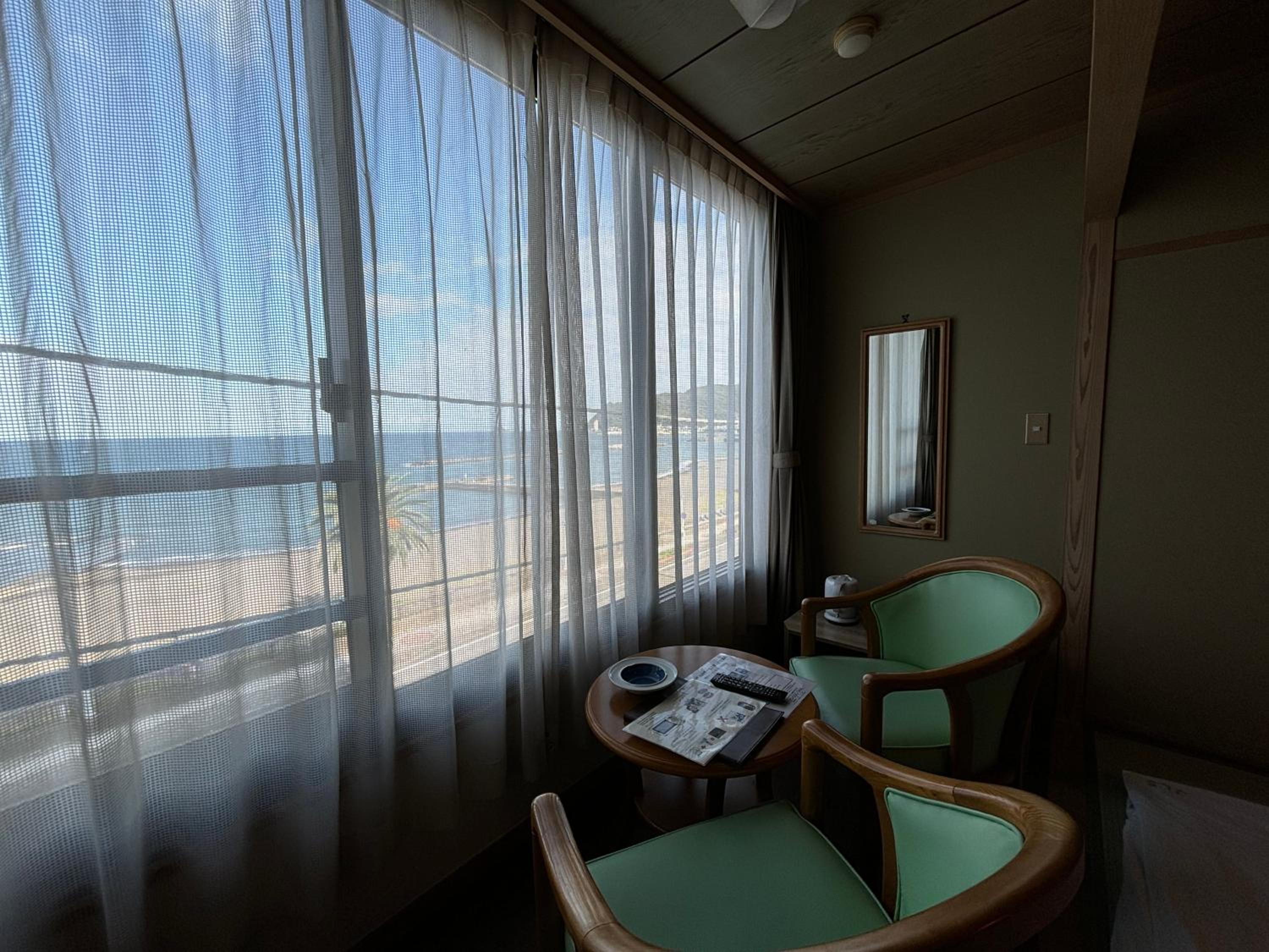 Japanese-Style Room Ocean side Lower Floor - Smoking