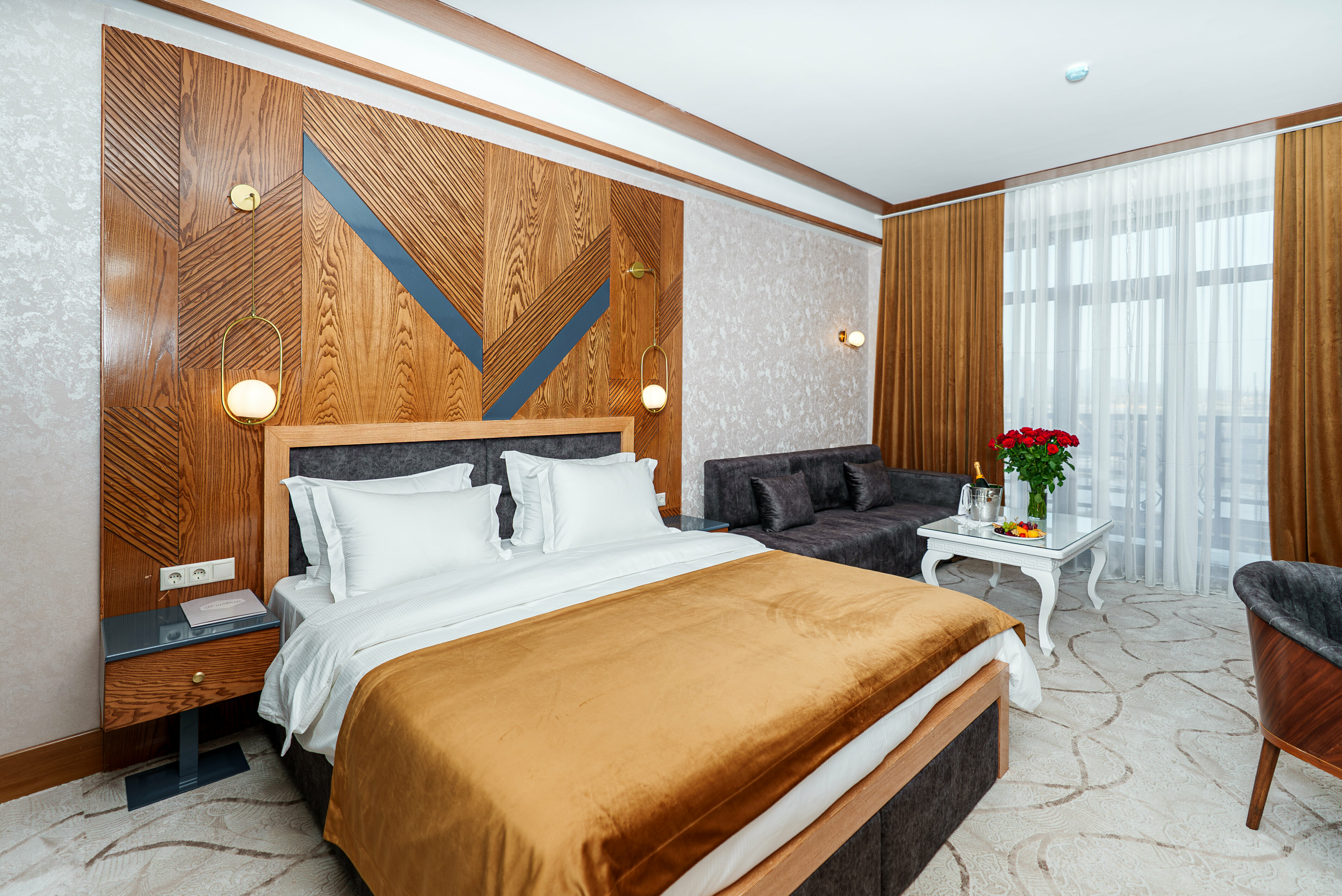 Джуниор Сюит