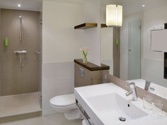 Classic Twin Room With View