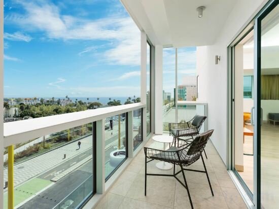King Studio With Balcony