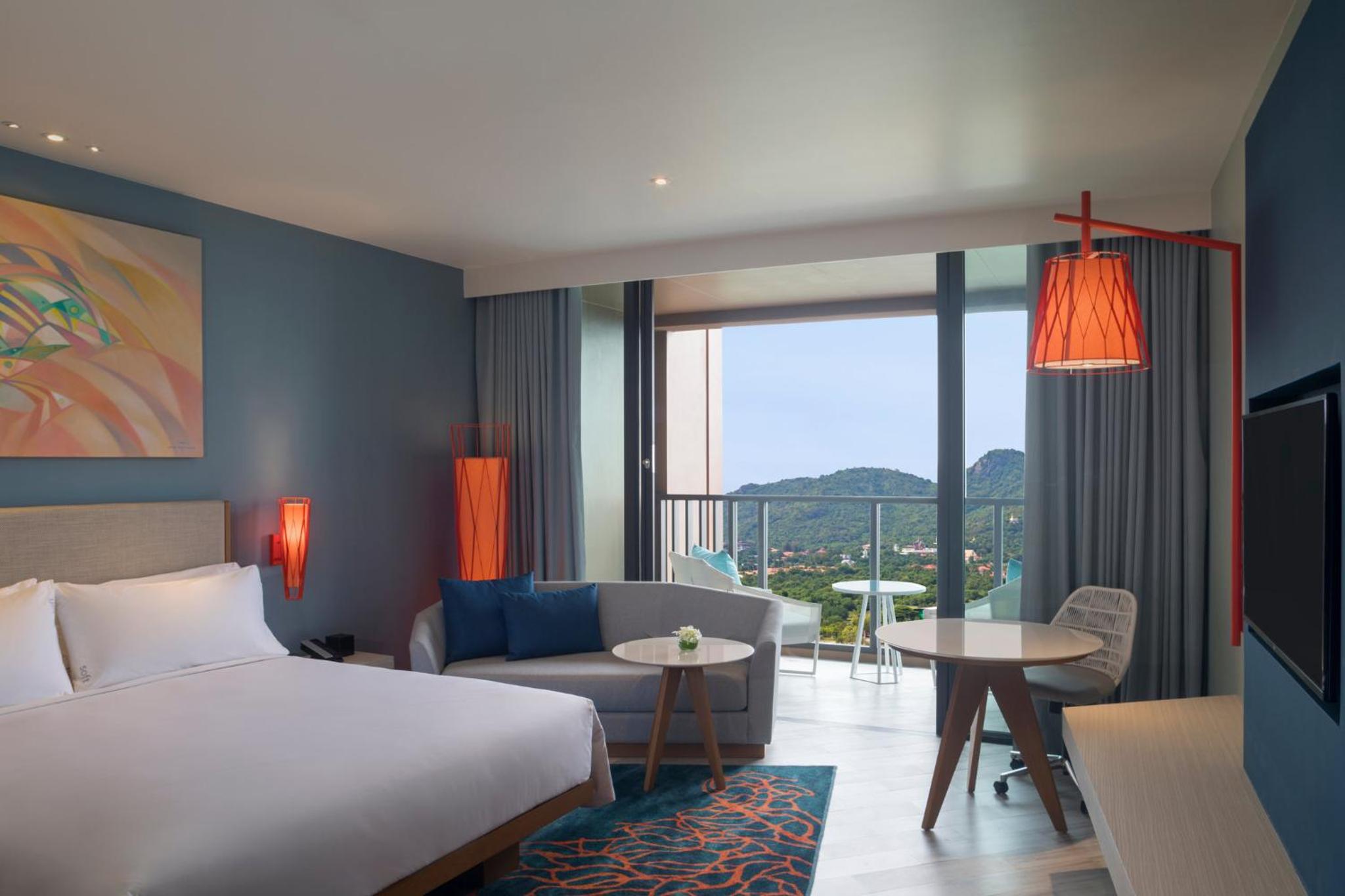 King Room with Mountain View