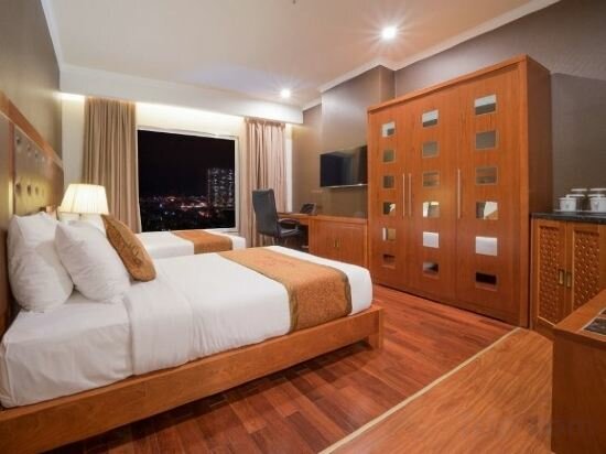 Deluxe Twin with City View