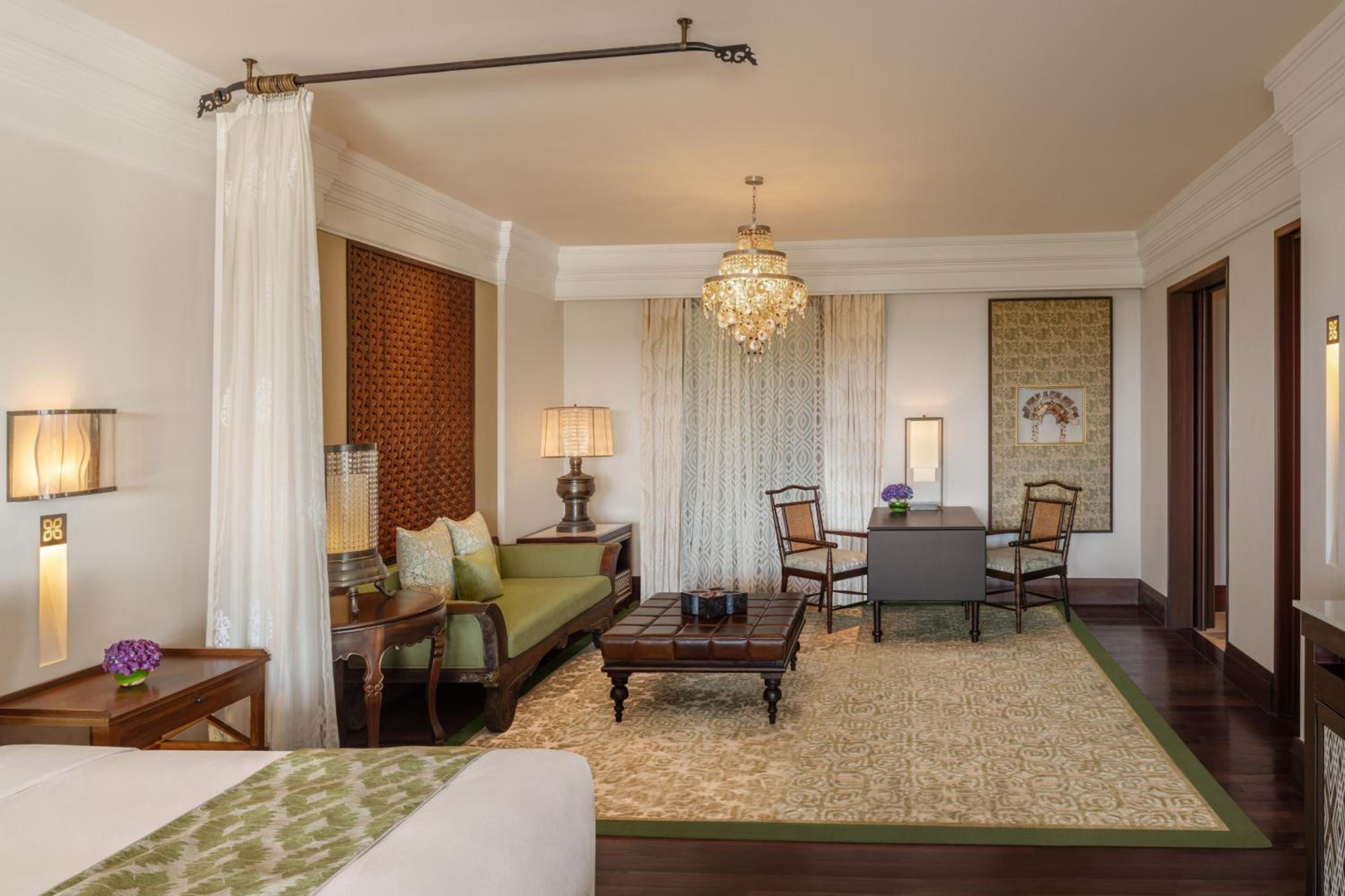 One-Bedroom King Suite with Ocean View