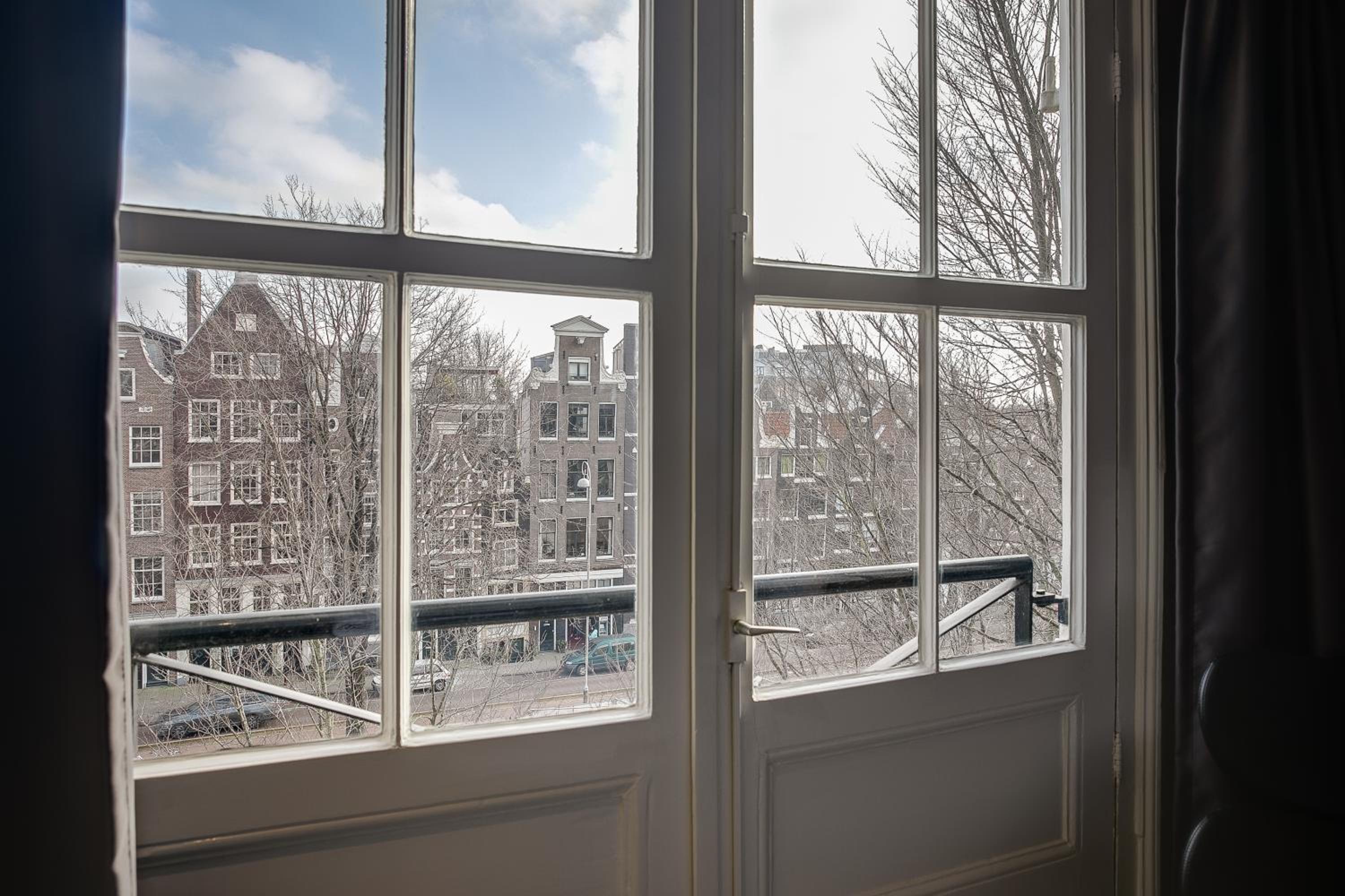 Cozy Double Room with Canal View