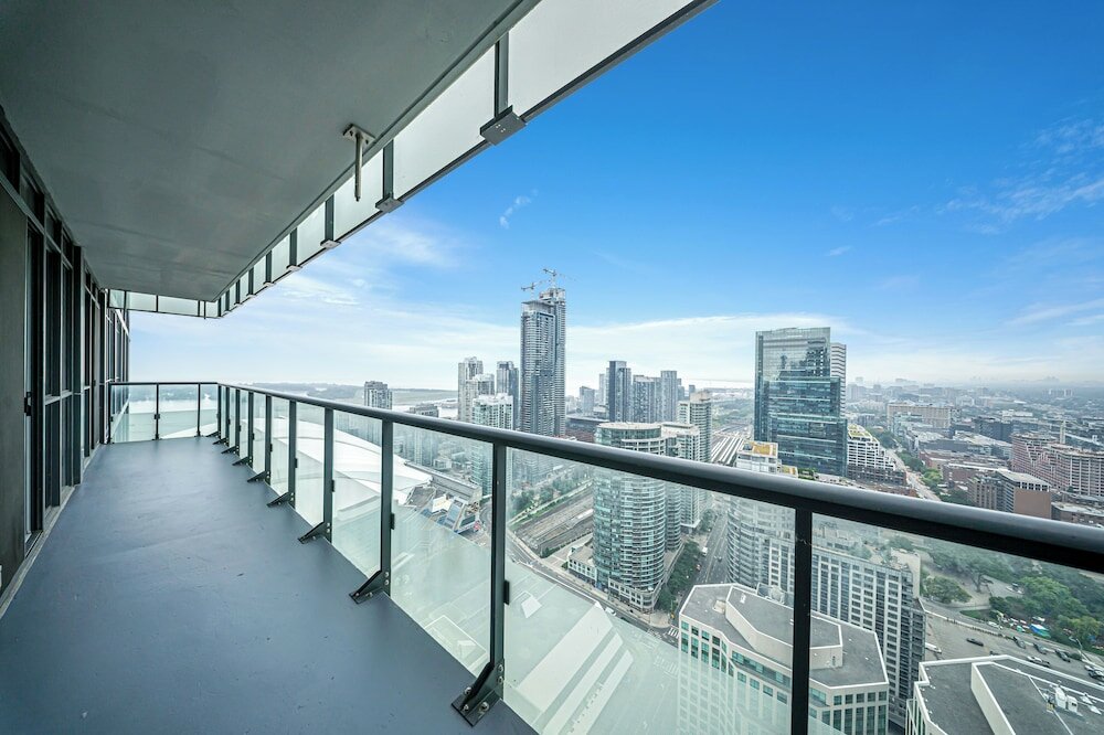 Comfort Condo, 2 Bedrooms, Kitchen, City View