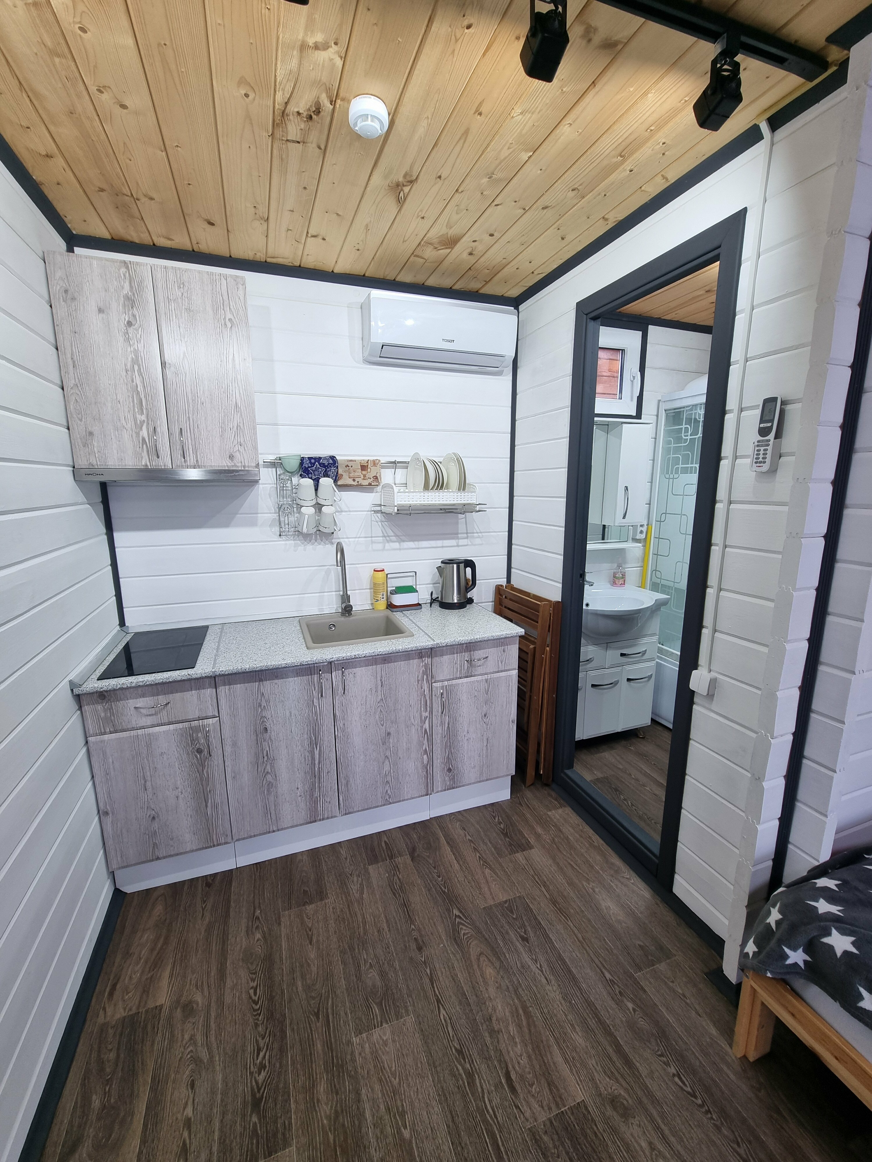 Домики с видом на двор