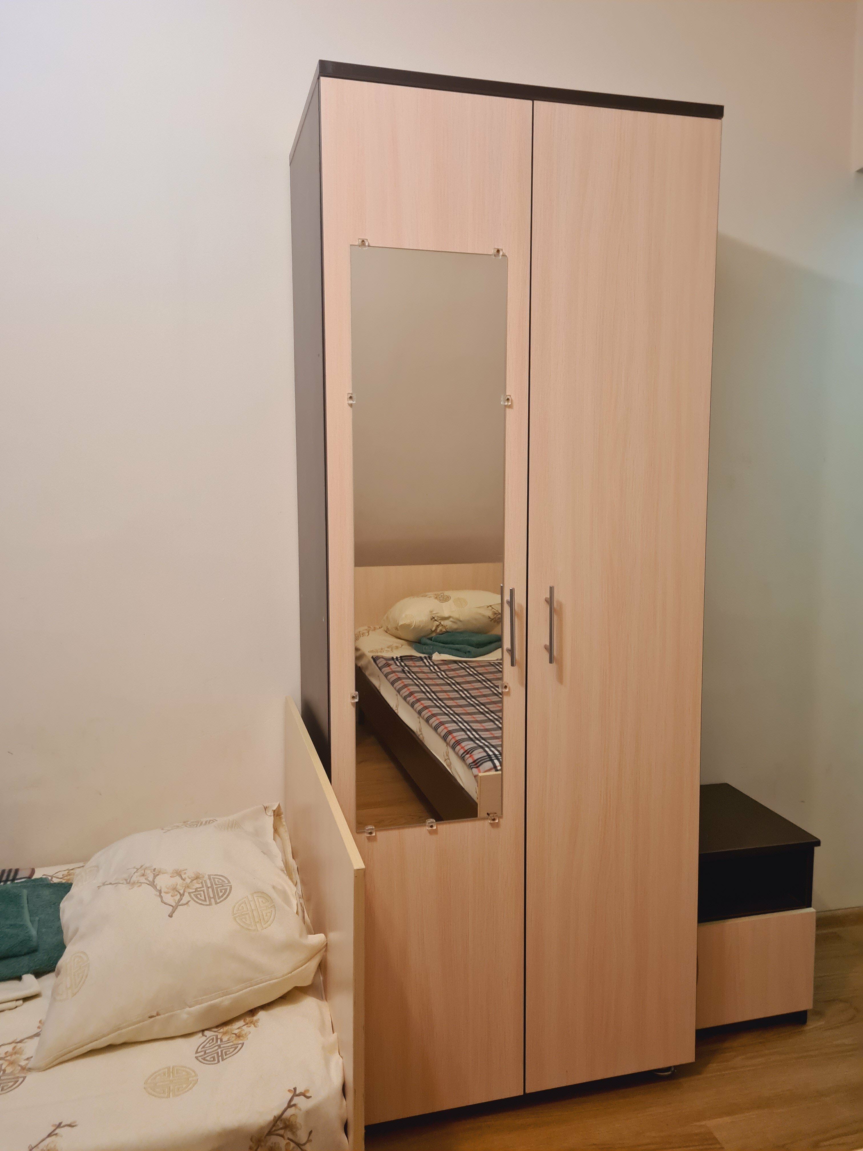 Трёхместный номер с балконом, душ-трап