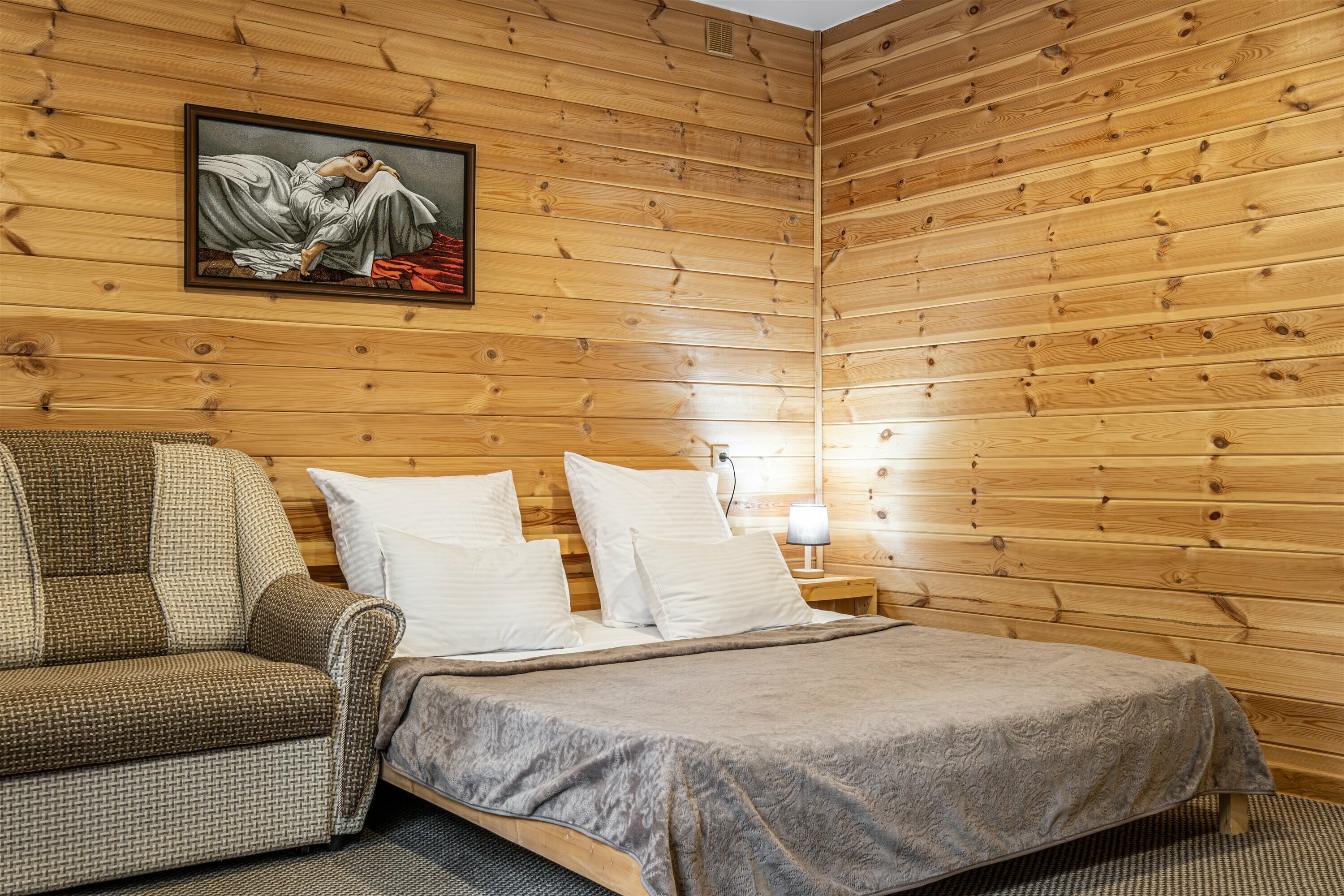 Улучшенный трехместный номер