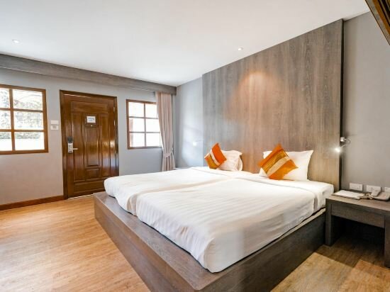 Deluxe Pool Access Twin Room