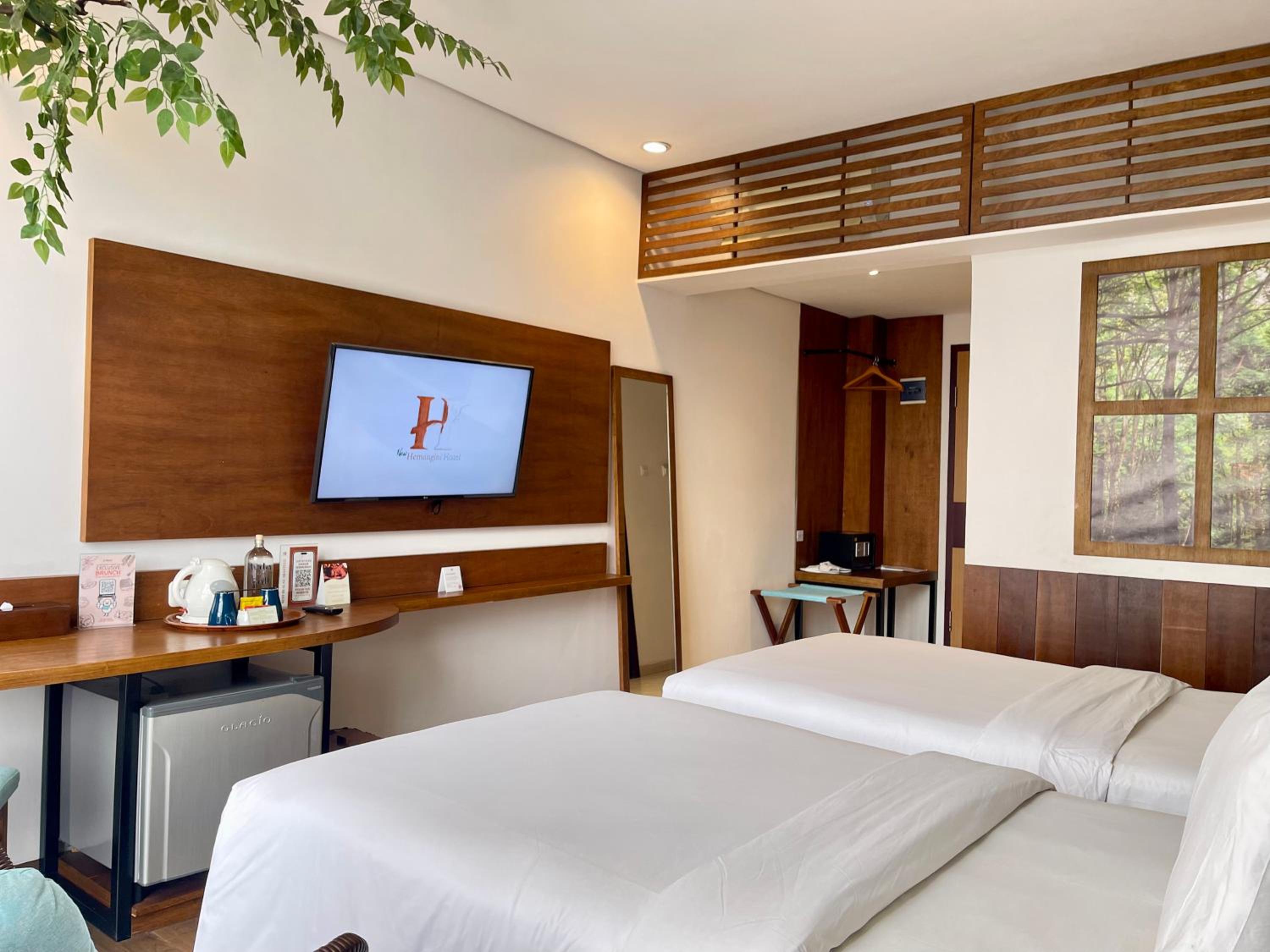 Autumn Deluxe Room - Twin Bed