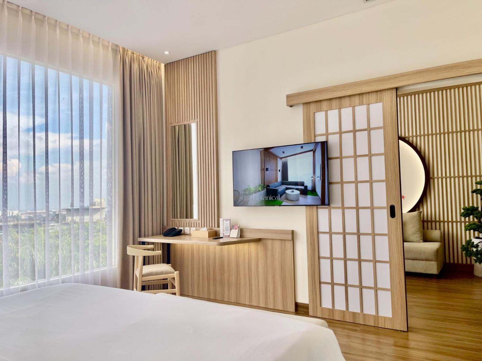 Suite Japan King Bed