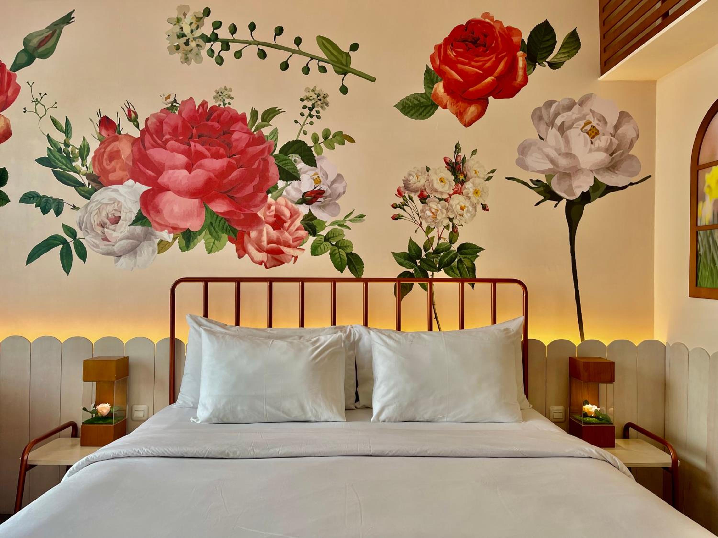 Spring Deluxe Room - King bed