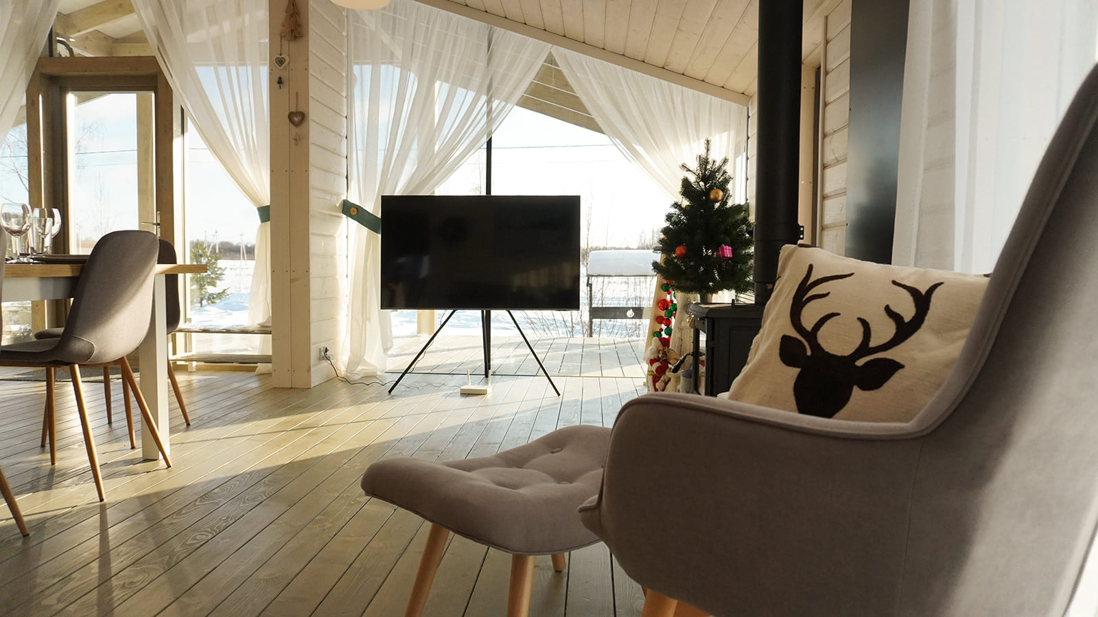 Коттедж с видом на лес