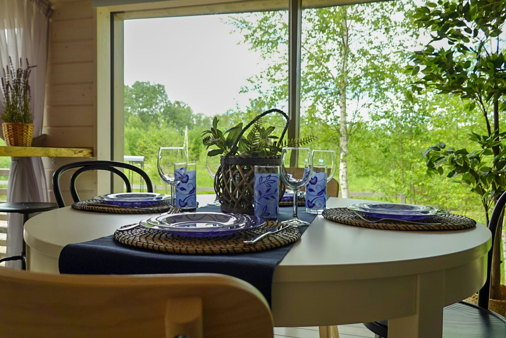 Коттедж с видом на лес