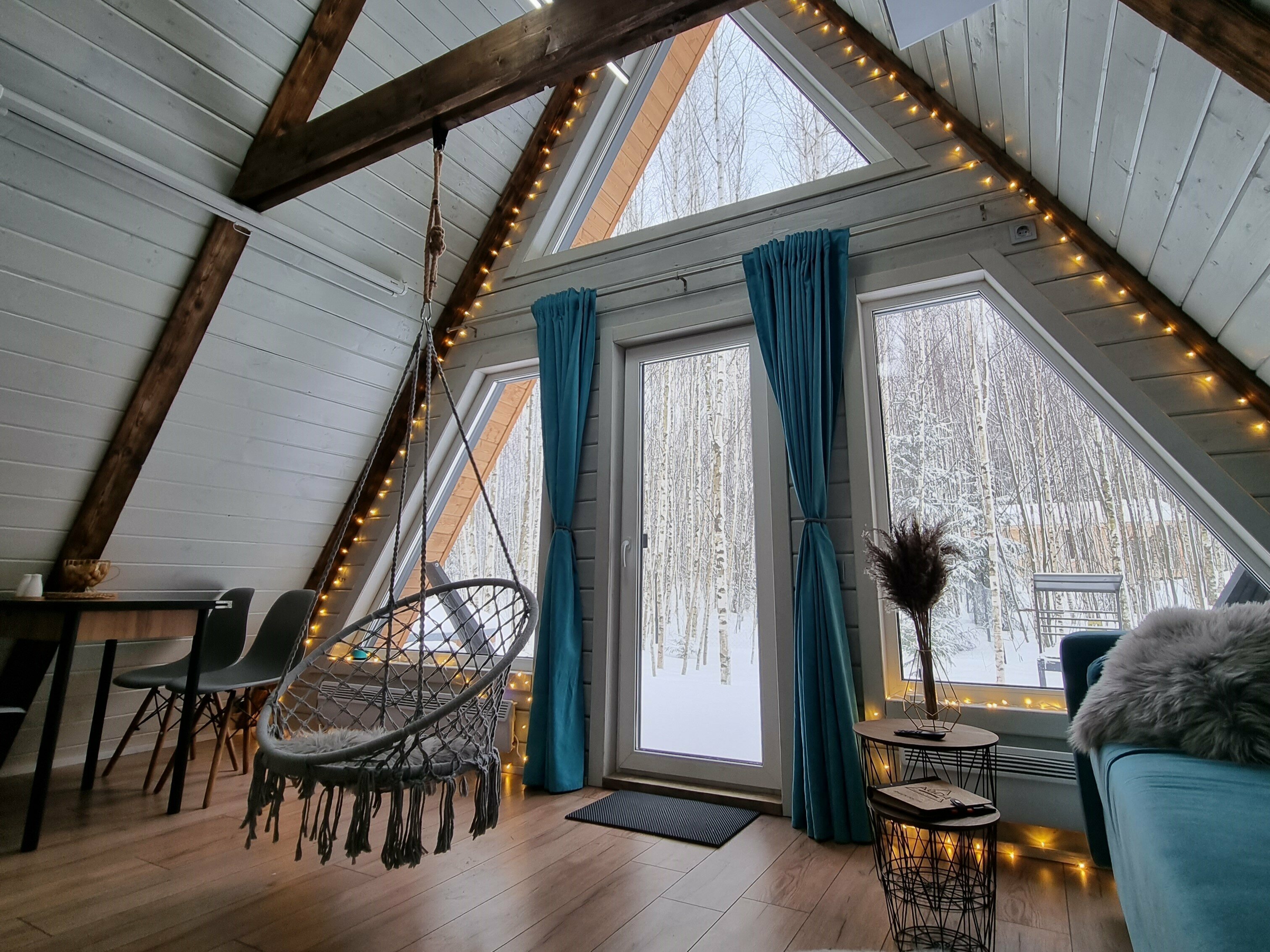 Двухуровневый четырехместный номер