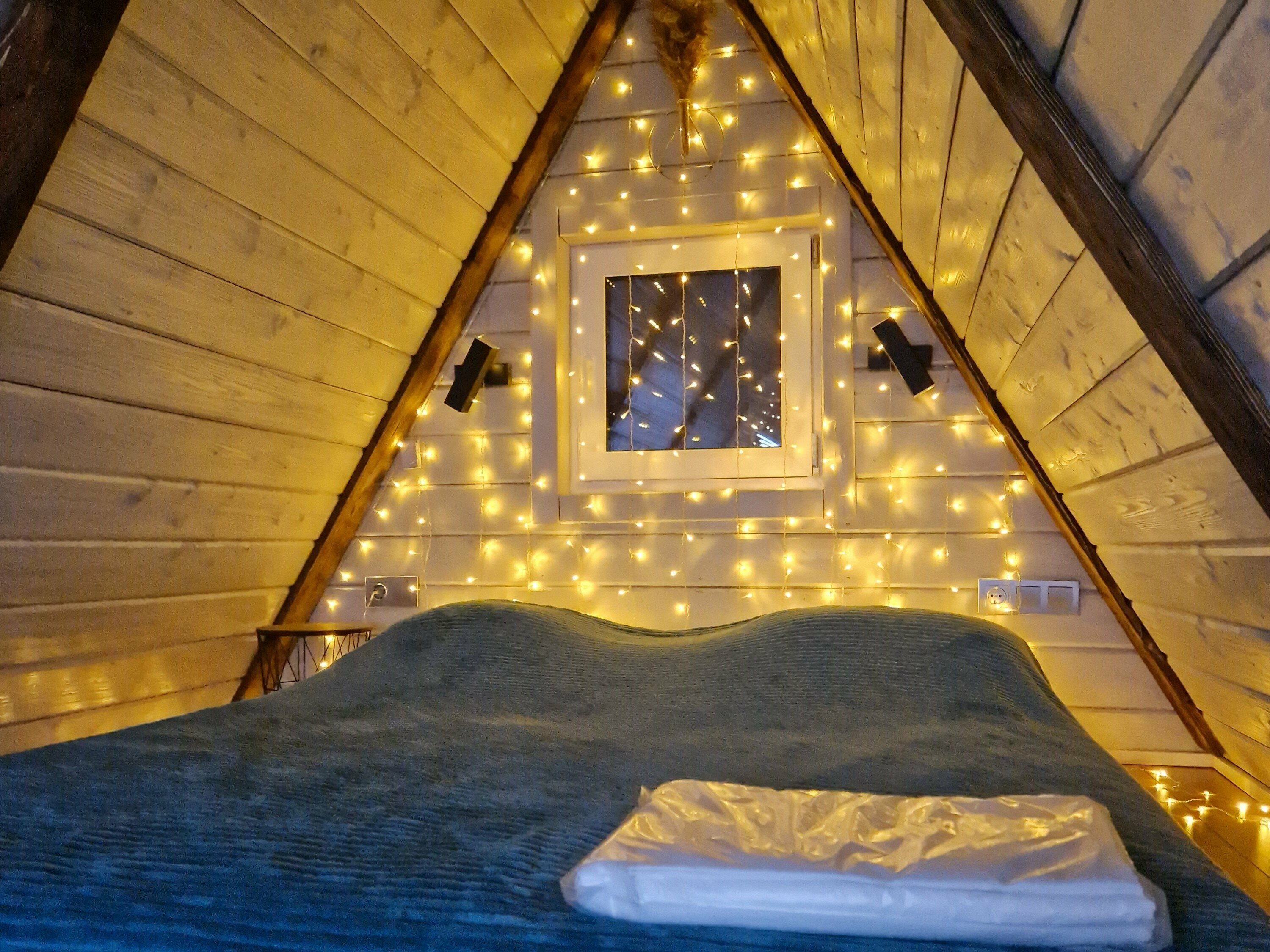 Двухуровневый четырехместный номер