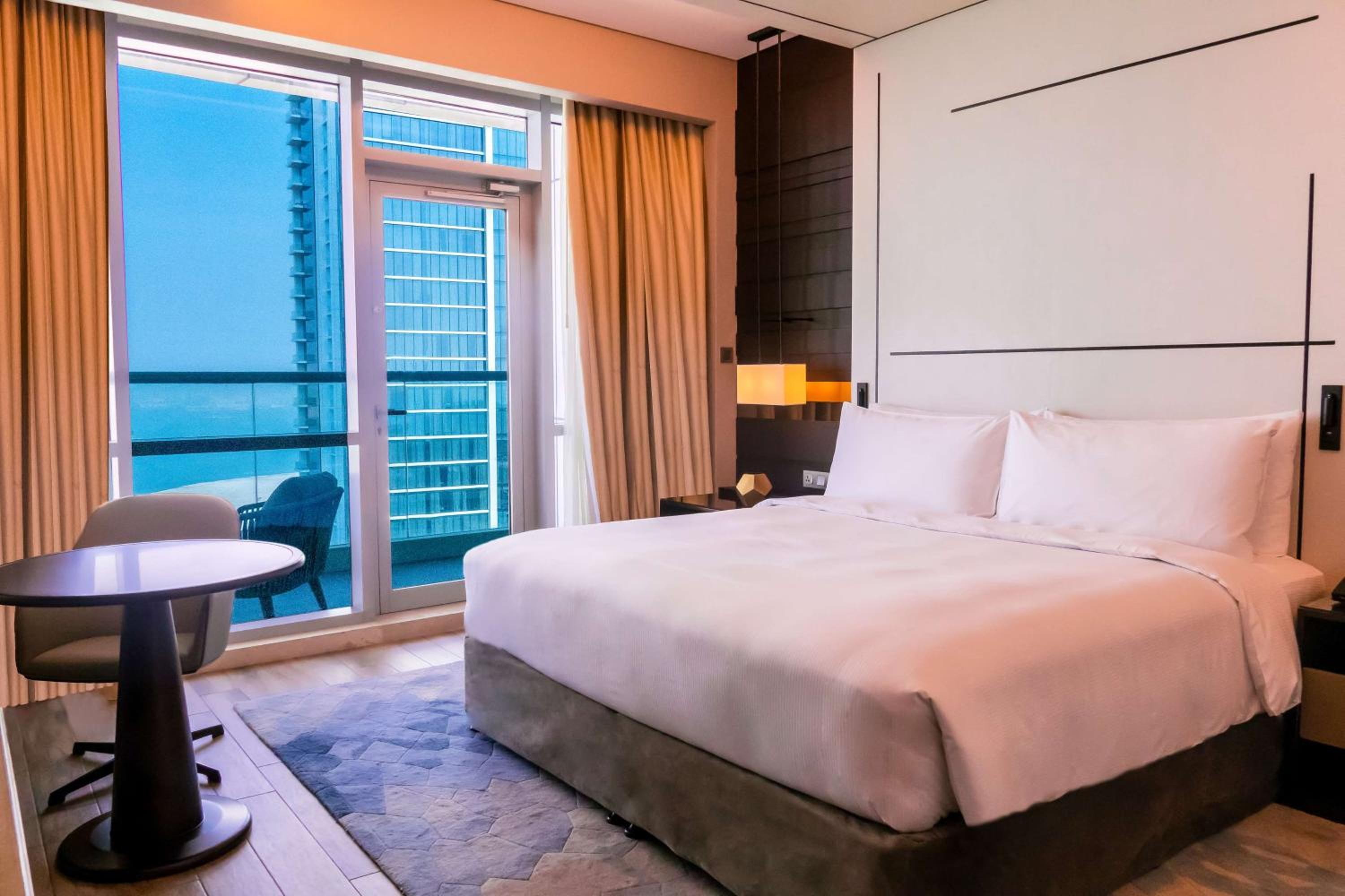 One-Bedroom Apartment with Balcony