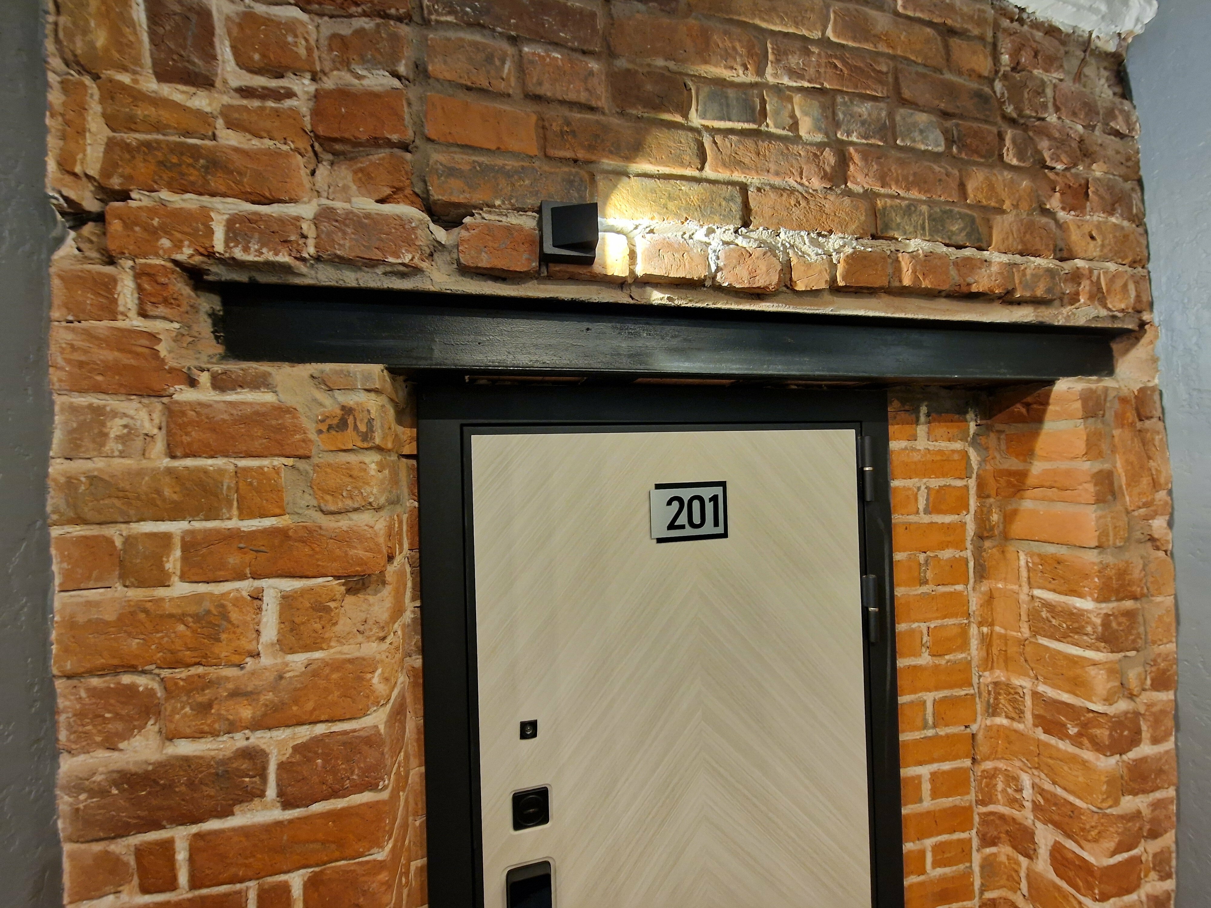 Однокомнатные апартаменты люкс с видом во двор