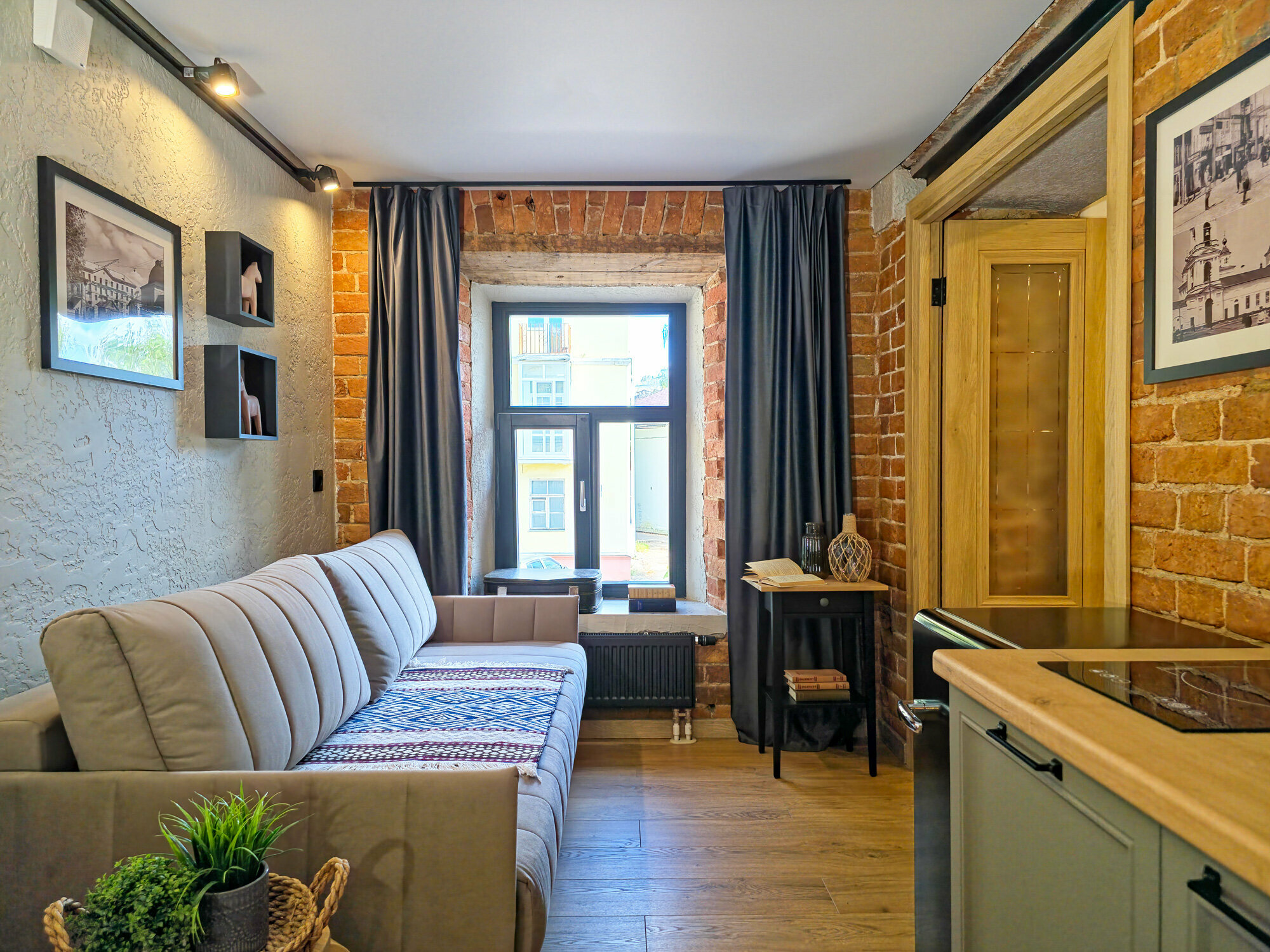 Двухкомнатный люкс с видом во двор