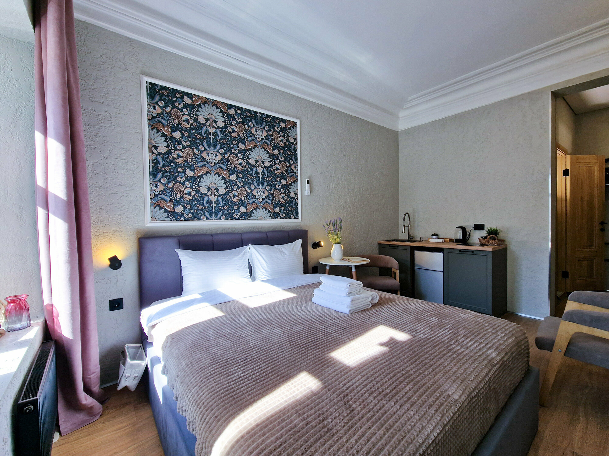 Однокомнатные апартаменты люкс с видом на гаргулей