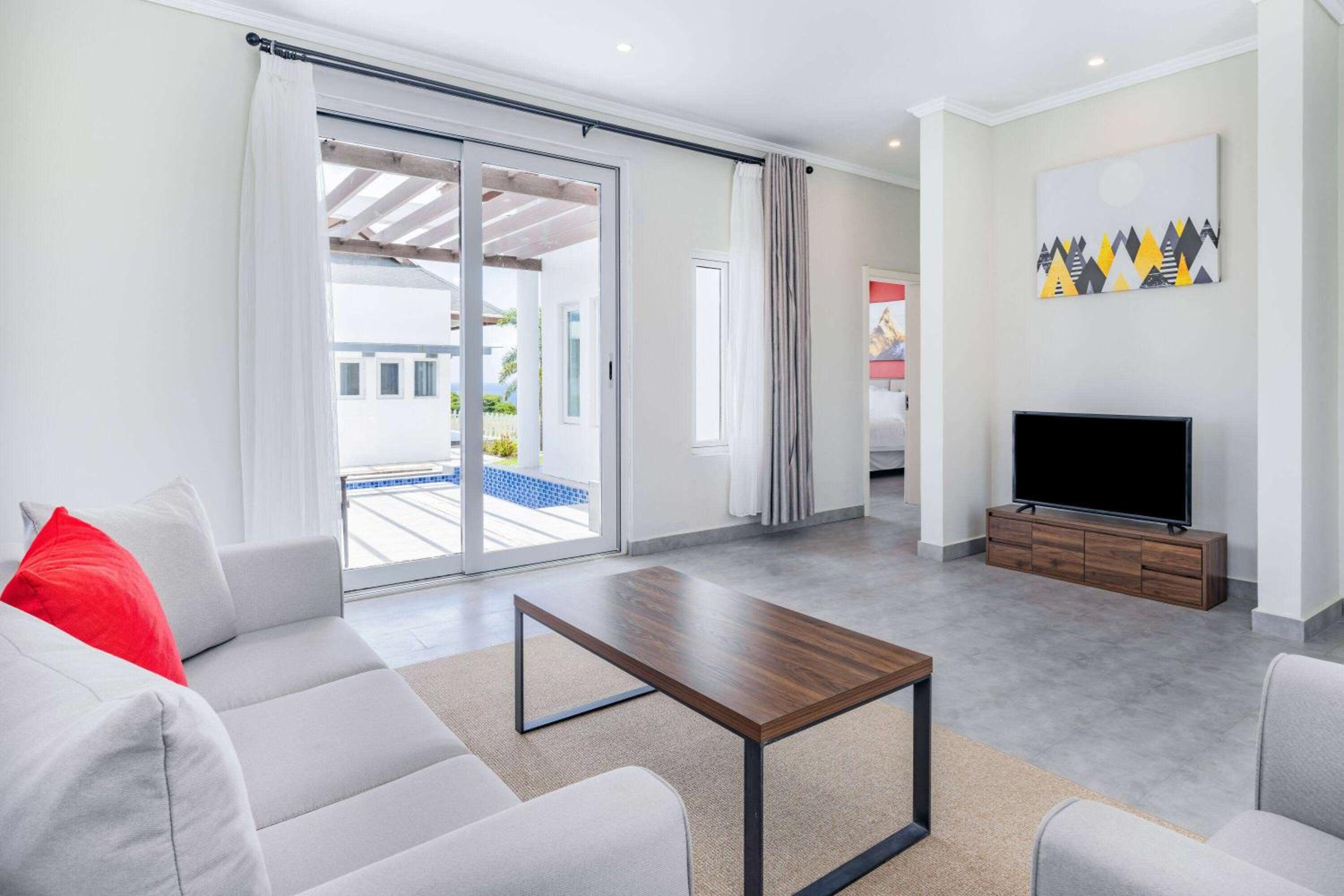 Swim-Up Villa With Two Queen Beds And Garden View - Non-Smoking