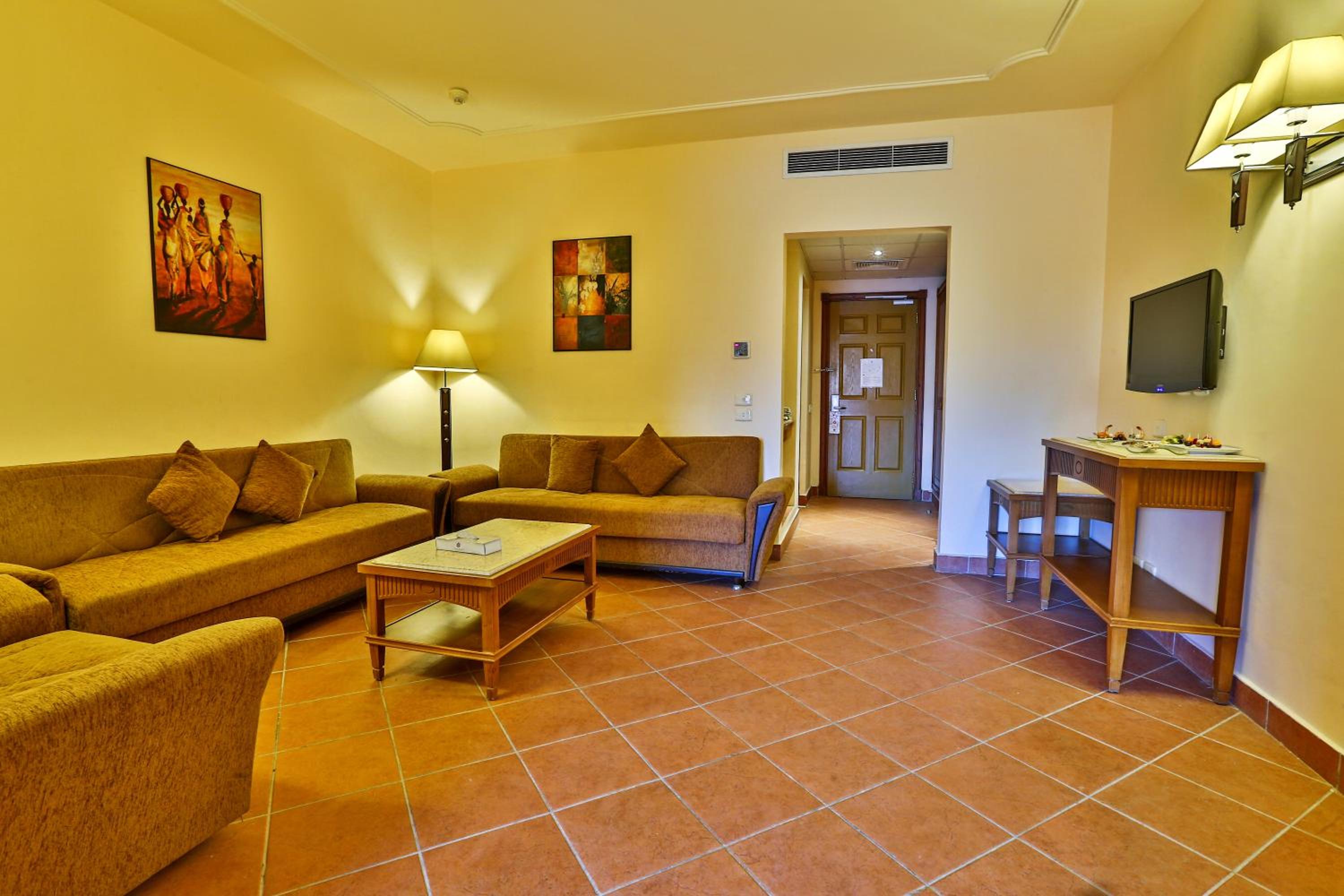 Family Suite with Garden View 