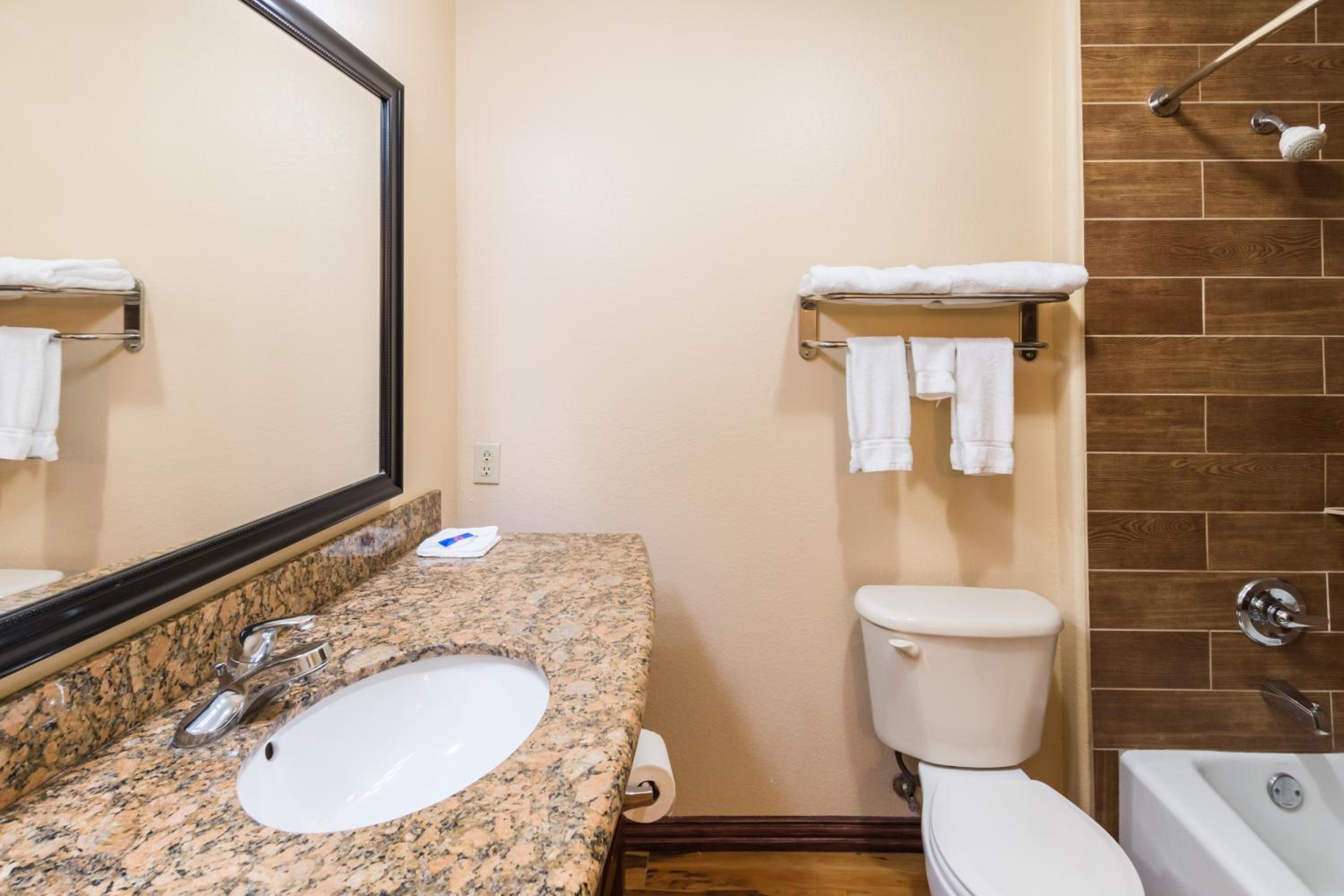 Queen Room with Two Queen Beds - Disability Access - Non-Smoking