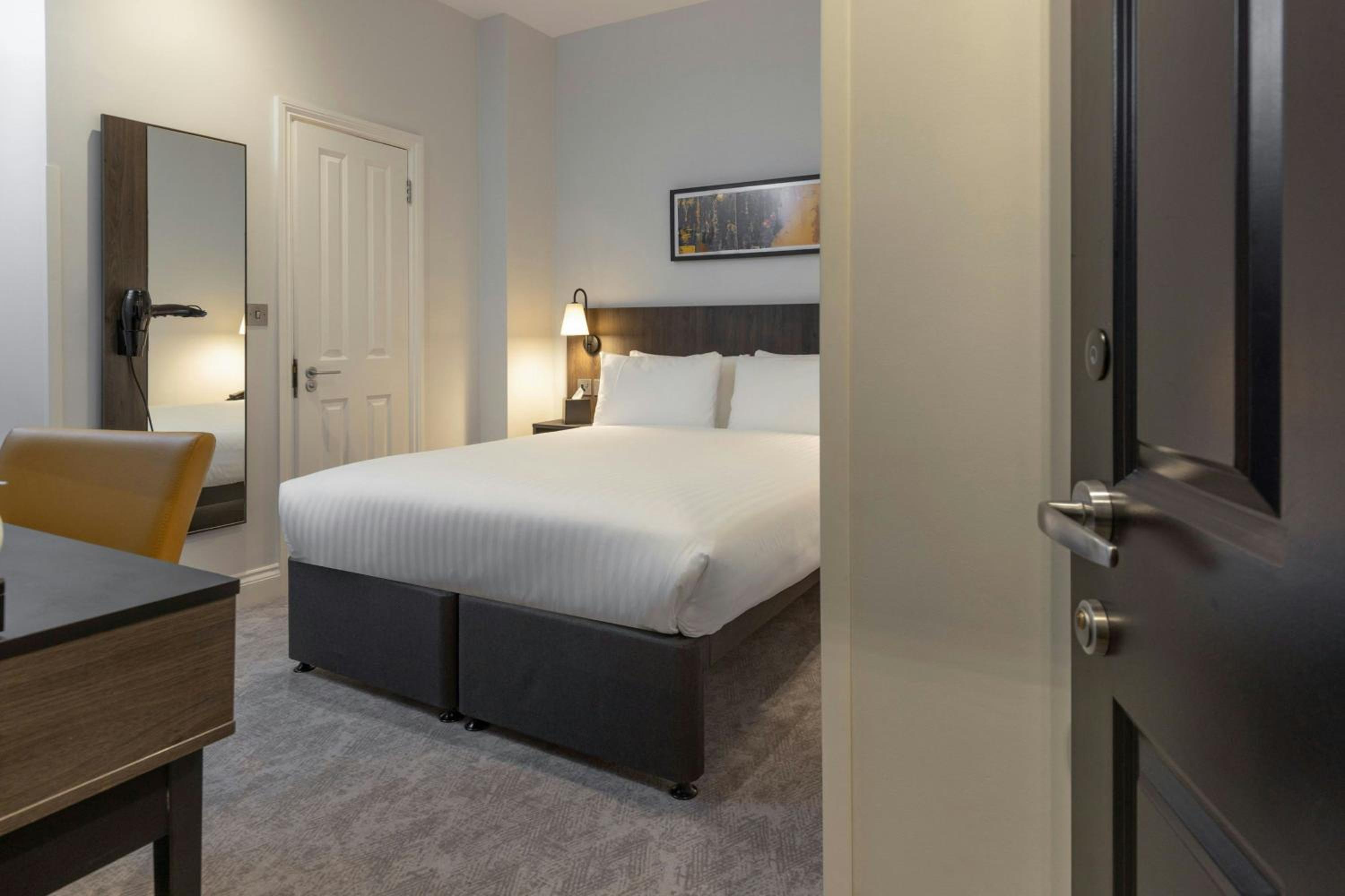 Standard Double Room - Windowless