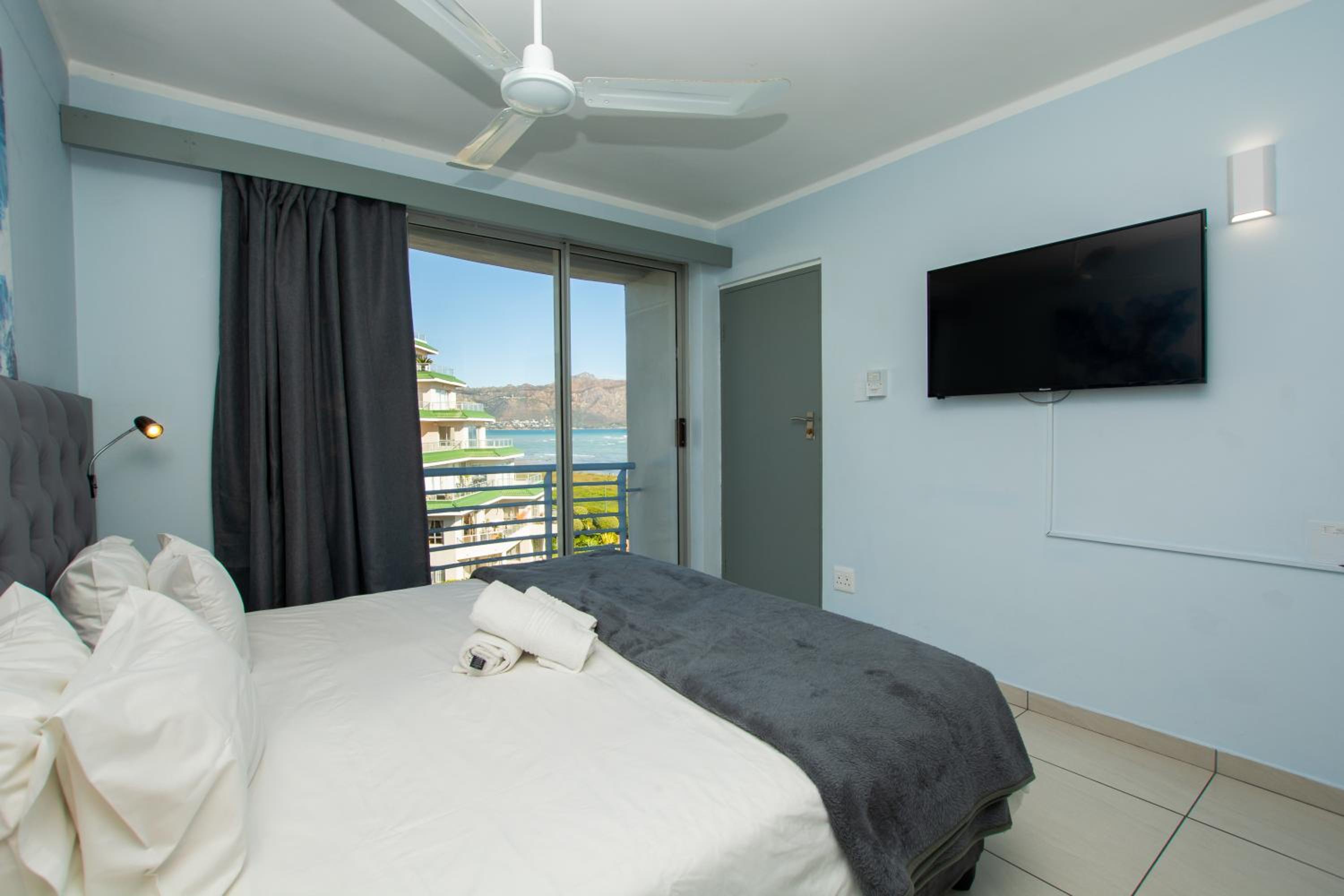 Family Room Sea Facing