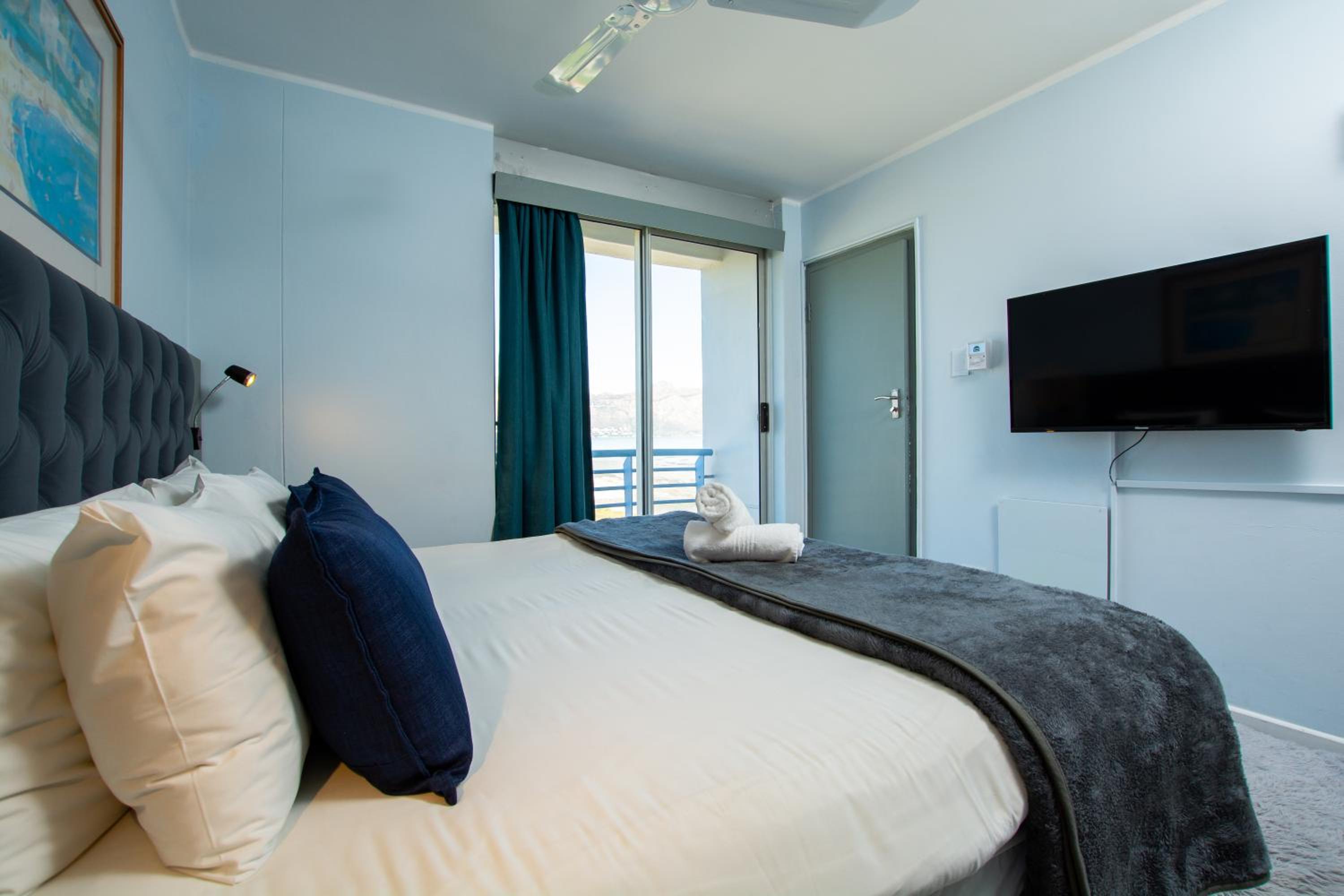 Family Room Sea Facing