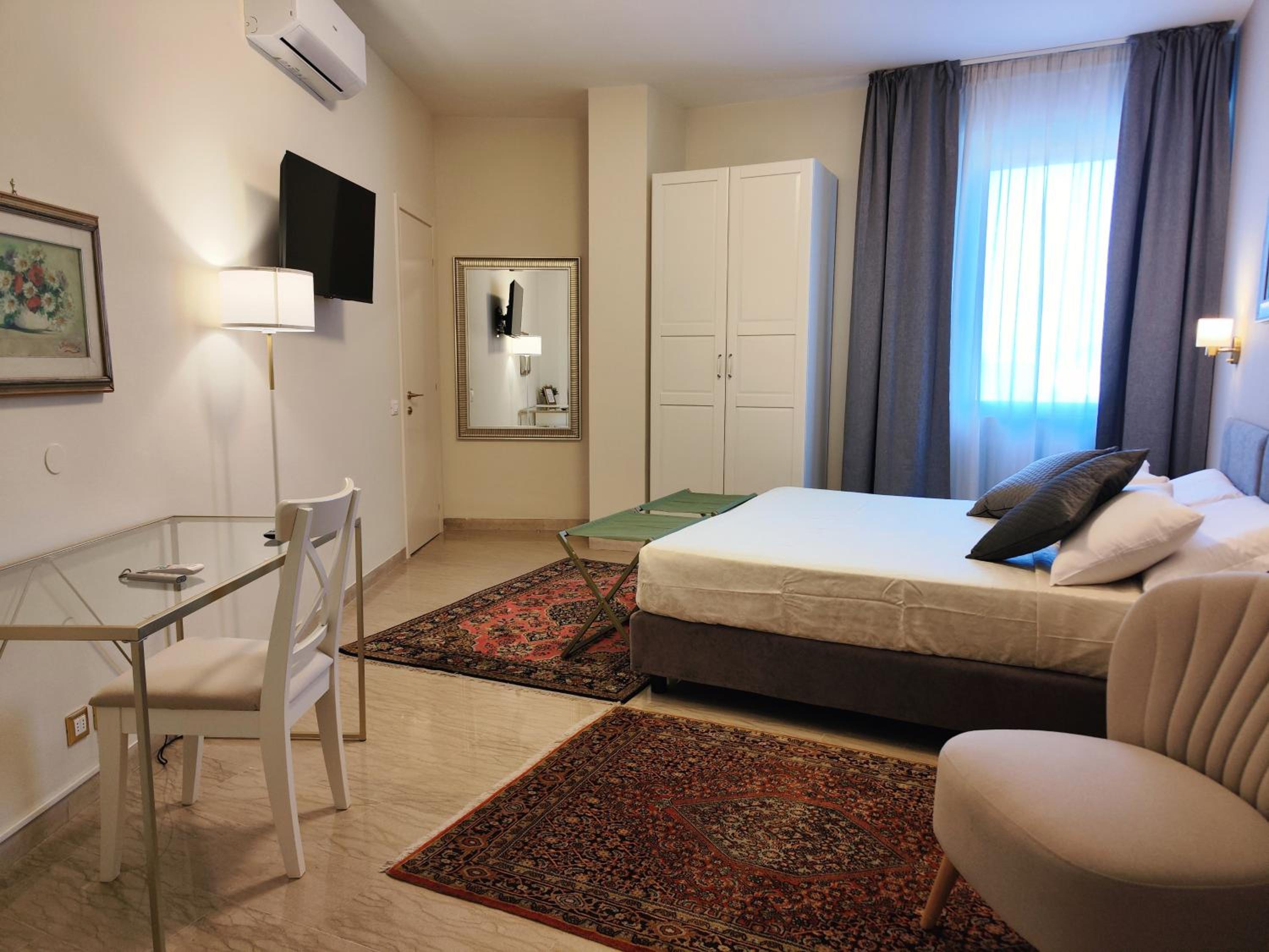 Superior Double or Twin Room external dependance