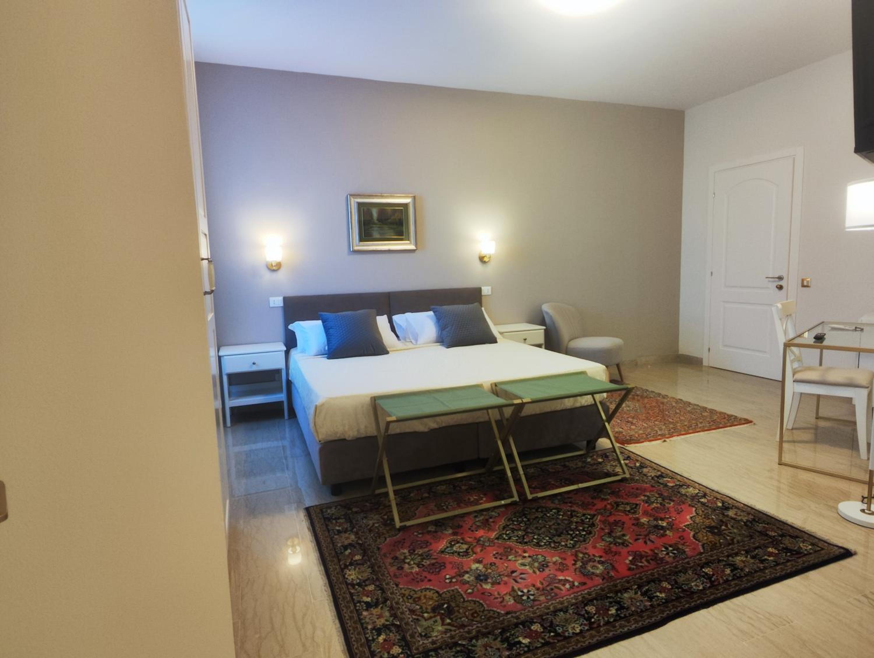 Superior Double or Twin Room external dependance