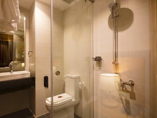 Senior Deluxe Twin Room