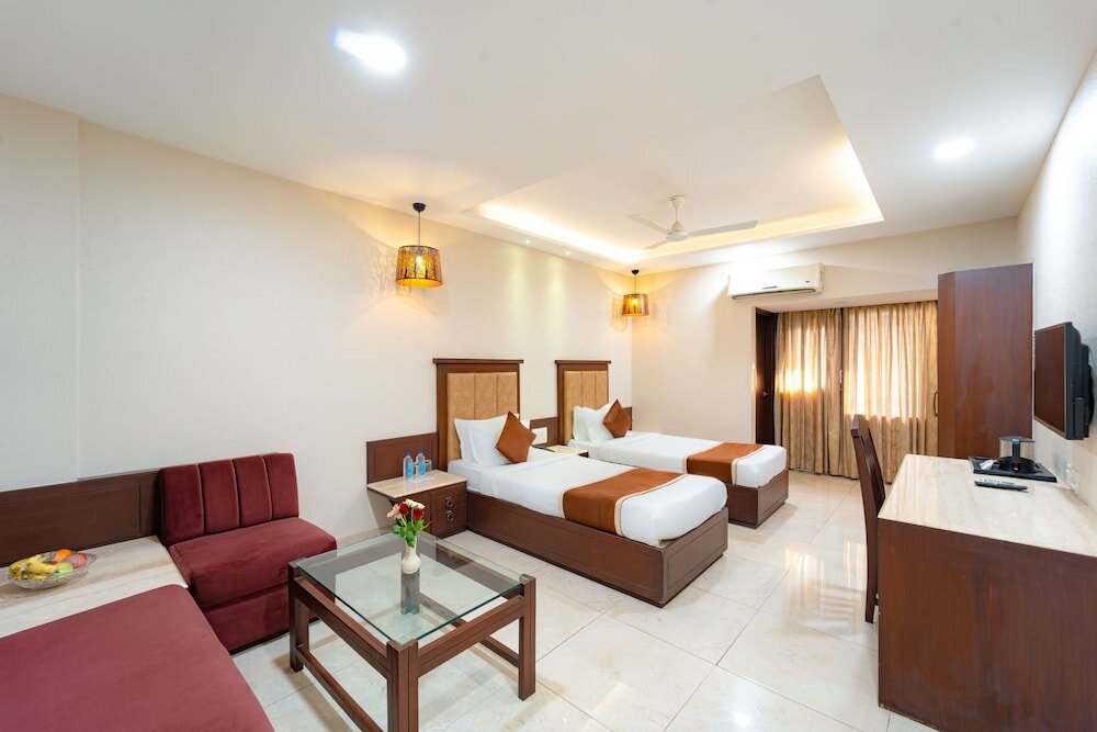 Standard Room, 1 King Bed