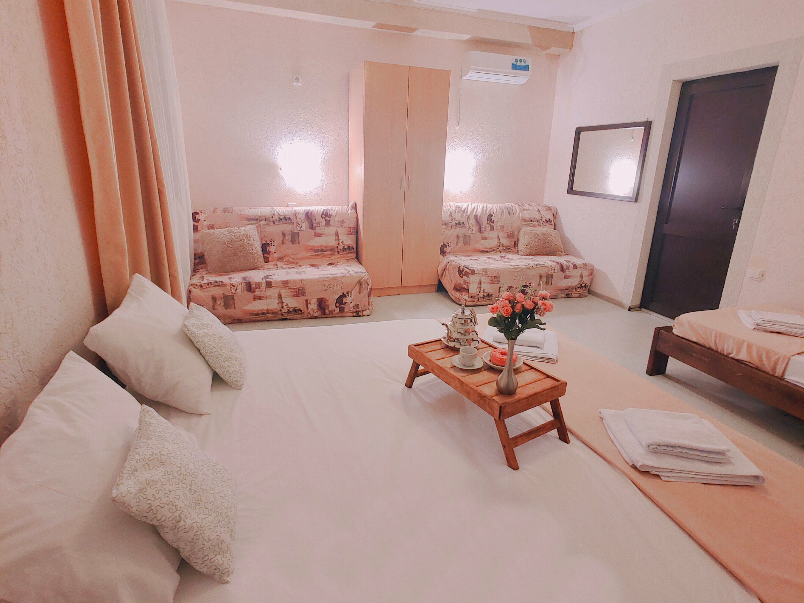 Дом с террасой и панорамным видом на море