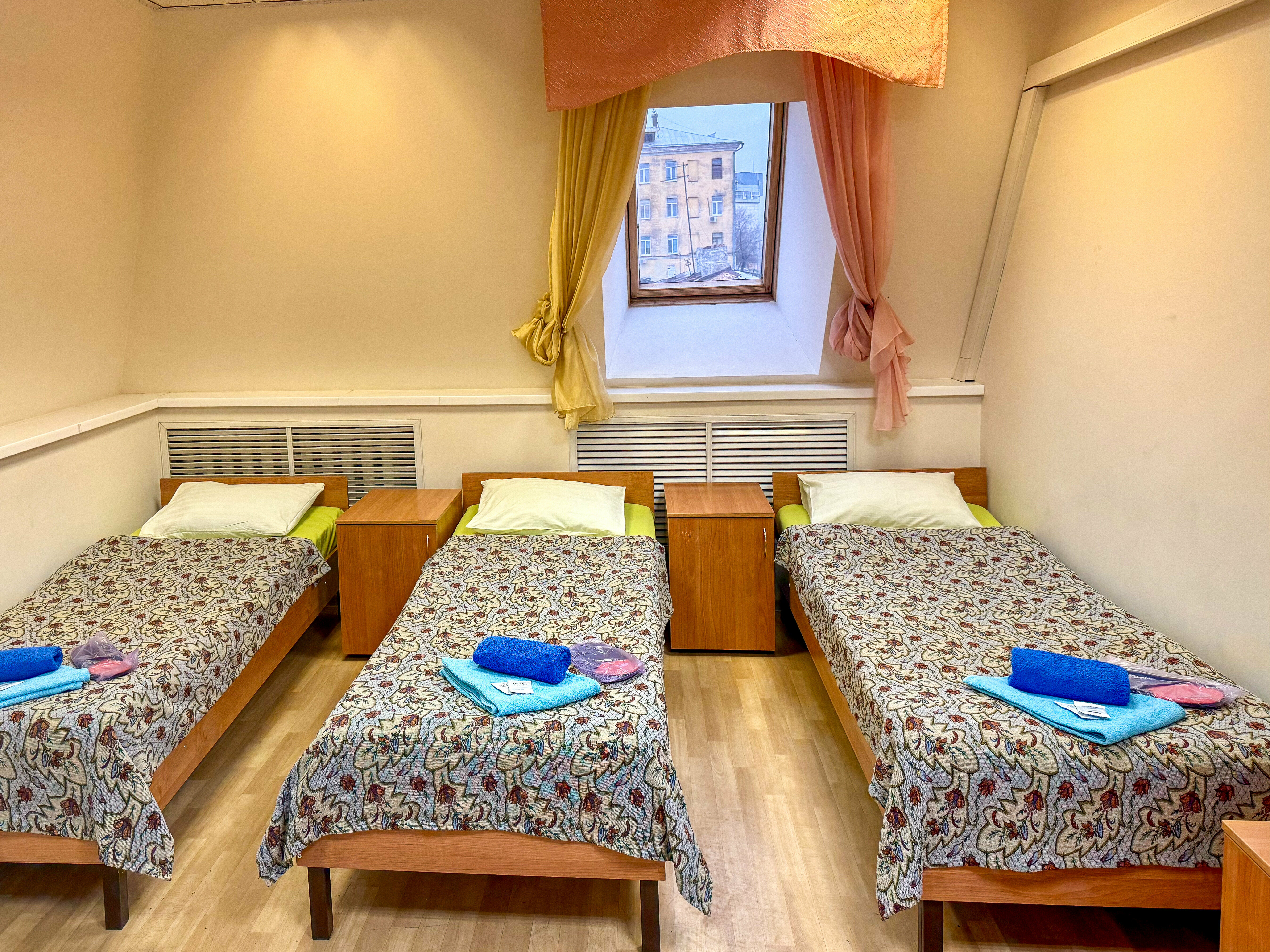 Бюджетный трехместный номер