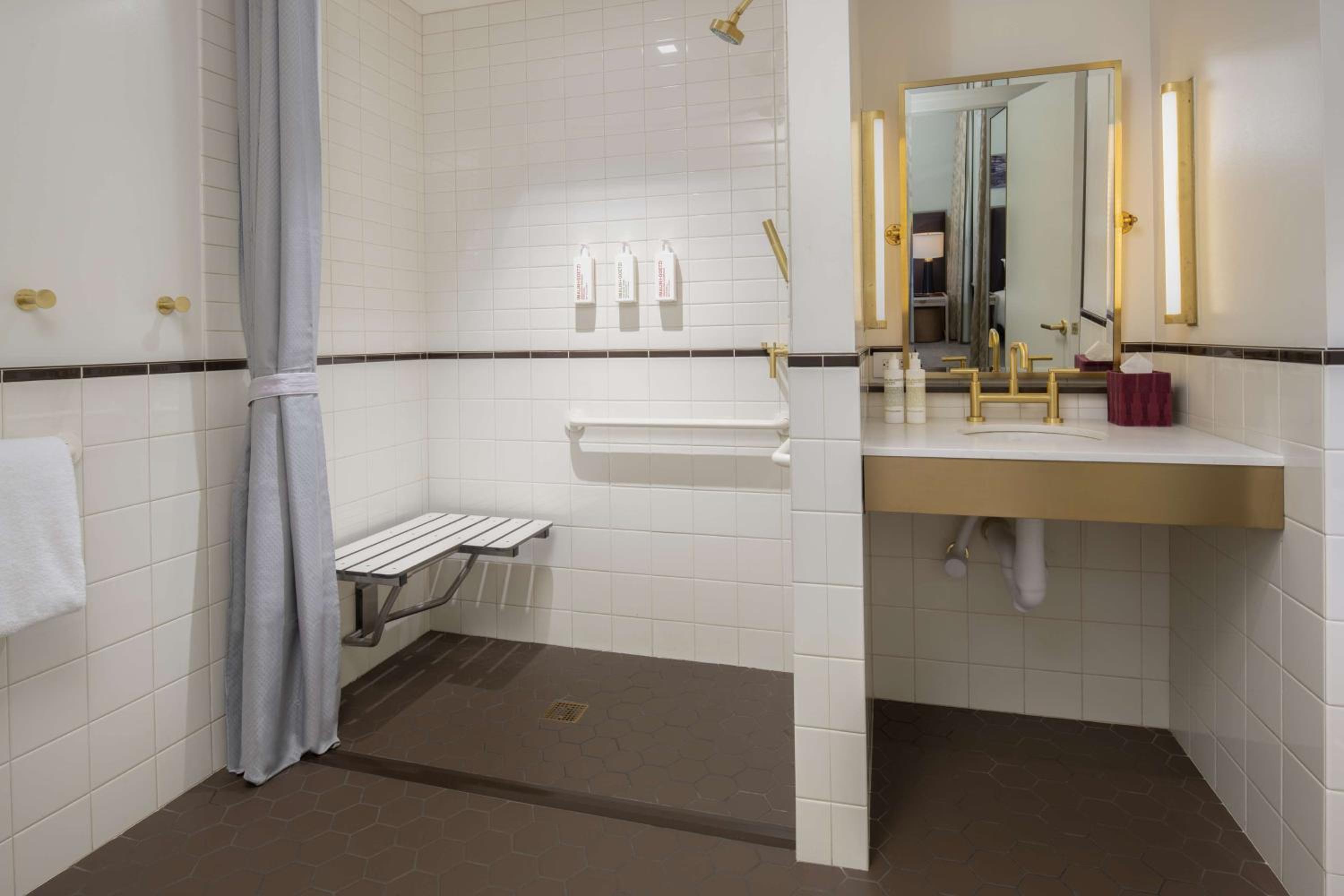 King Room with Roll-In Shower - Mobility Accessible