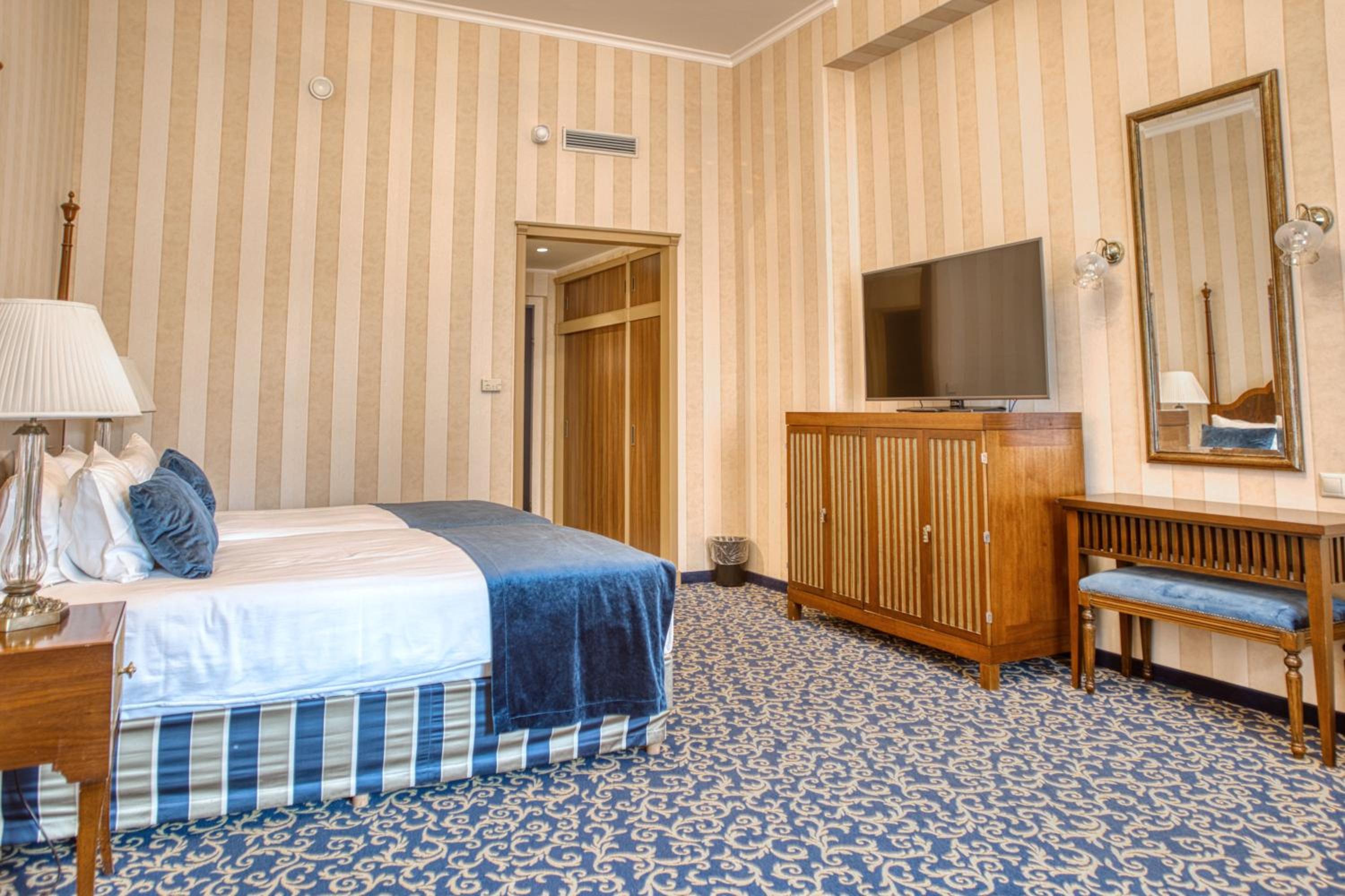 Deluxe Plus Twin Room with Wellness and Fitness Access