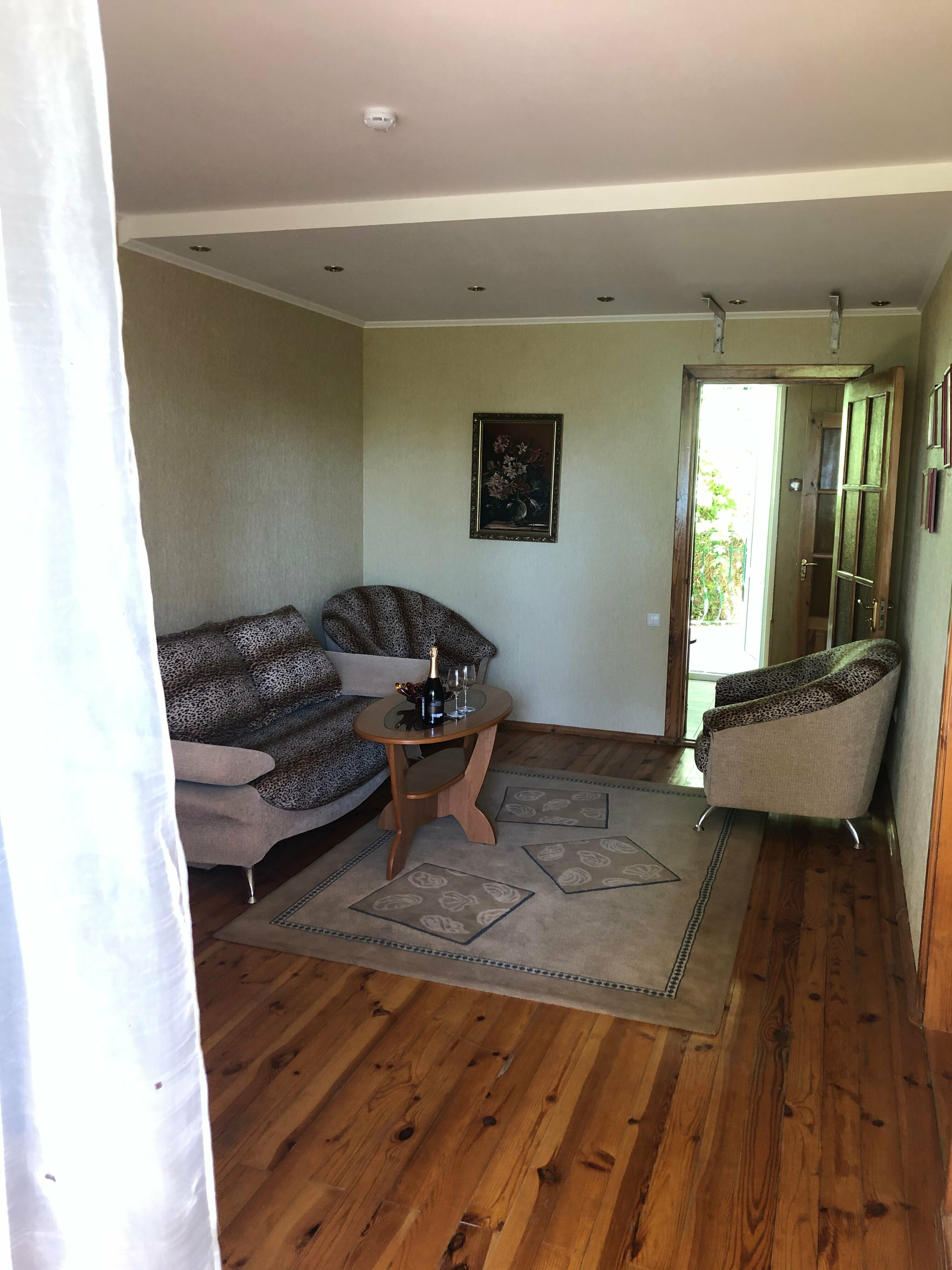 Люкс трехкомнатный с кухней № 7