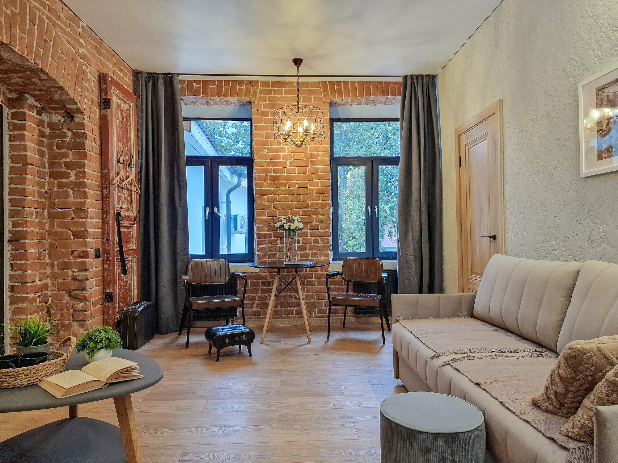 Двухкомнатный люкс с видом во двор