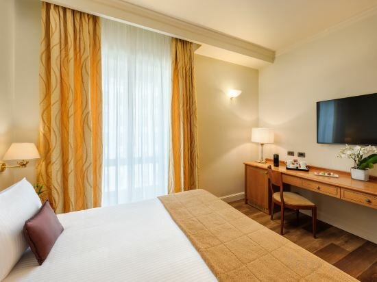Classic Double or Twin Room
