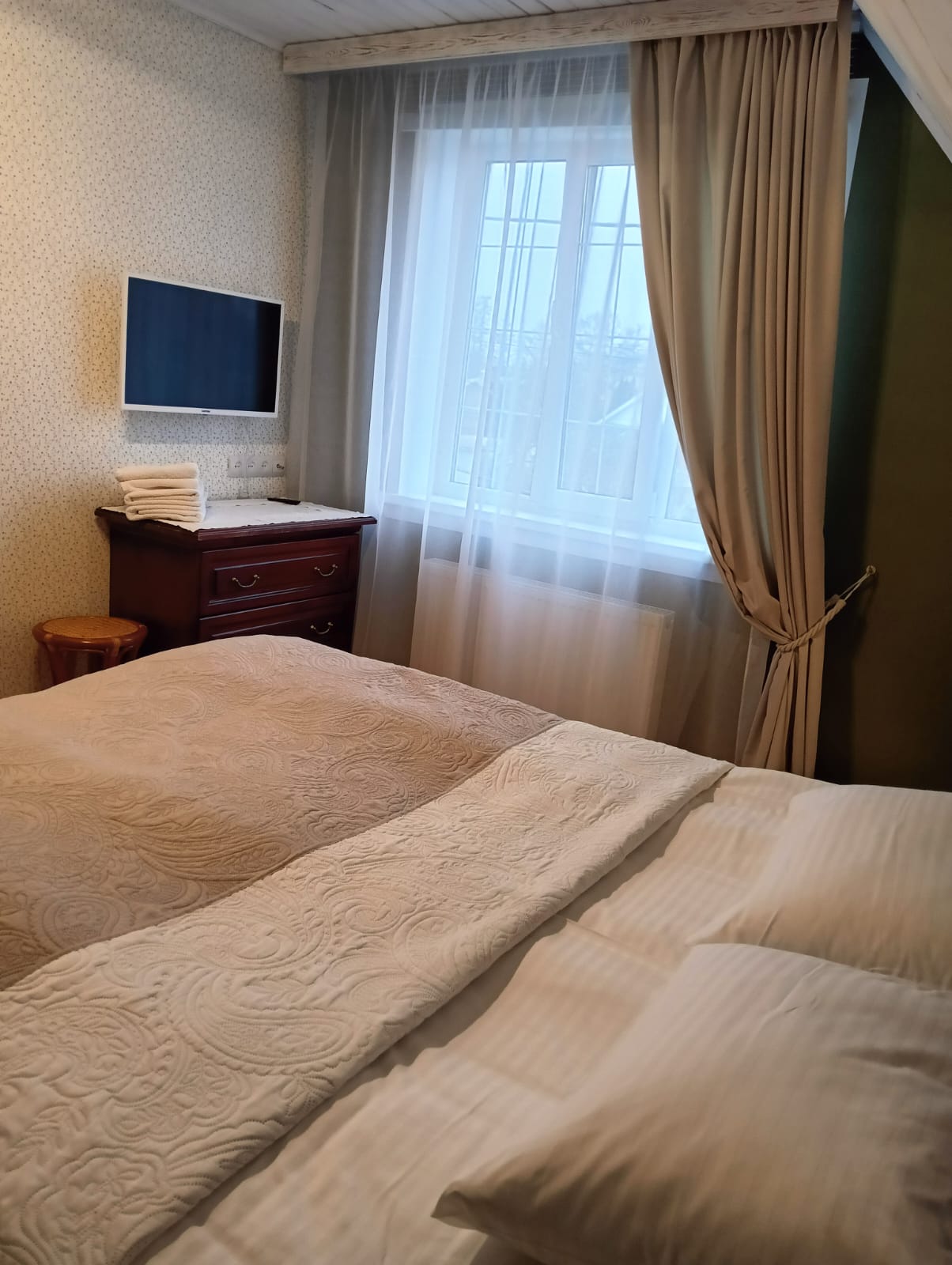 Двухместный номер с 1 кроватью и общей ванной комнатой