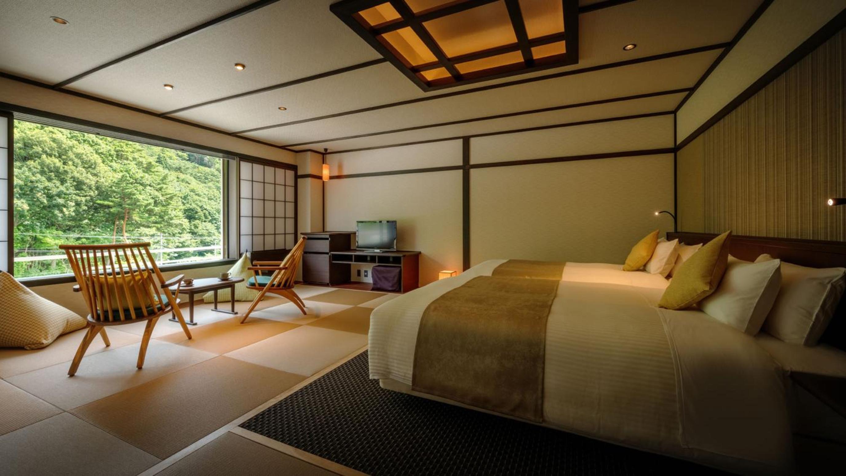Japaense-Style Twin Room with Mountain View