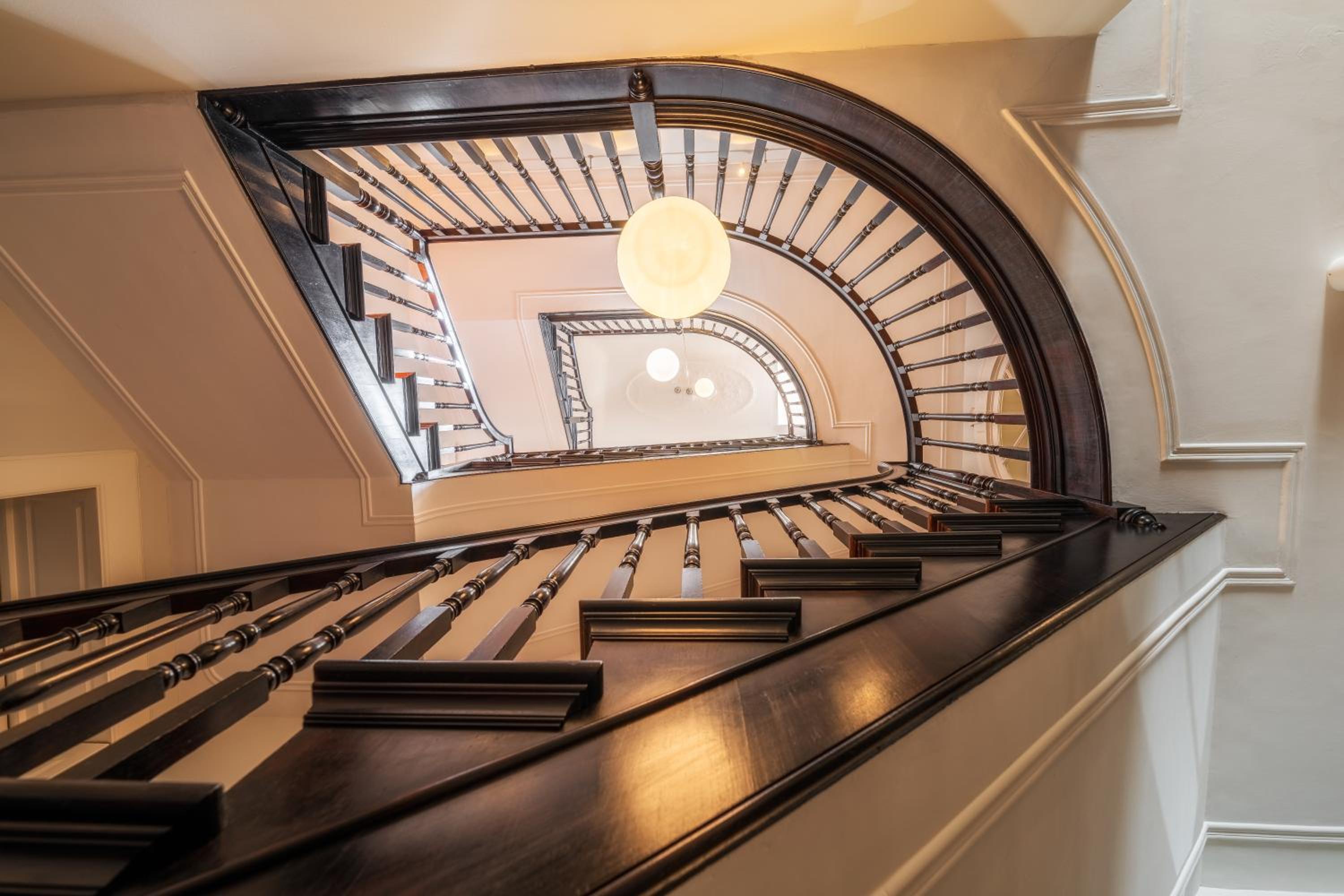 One-Bedroom Apartment (4 Adults)