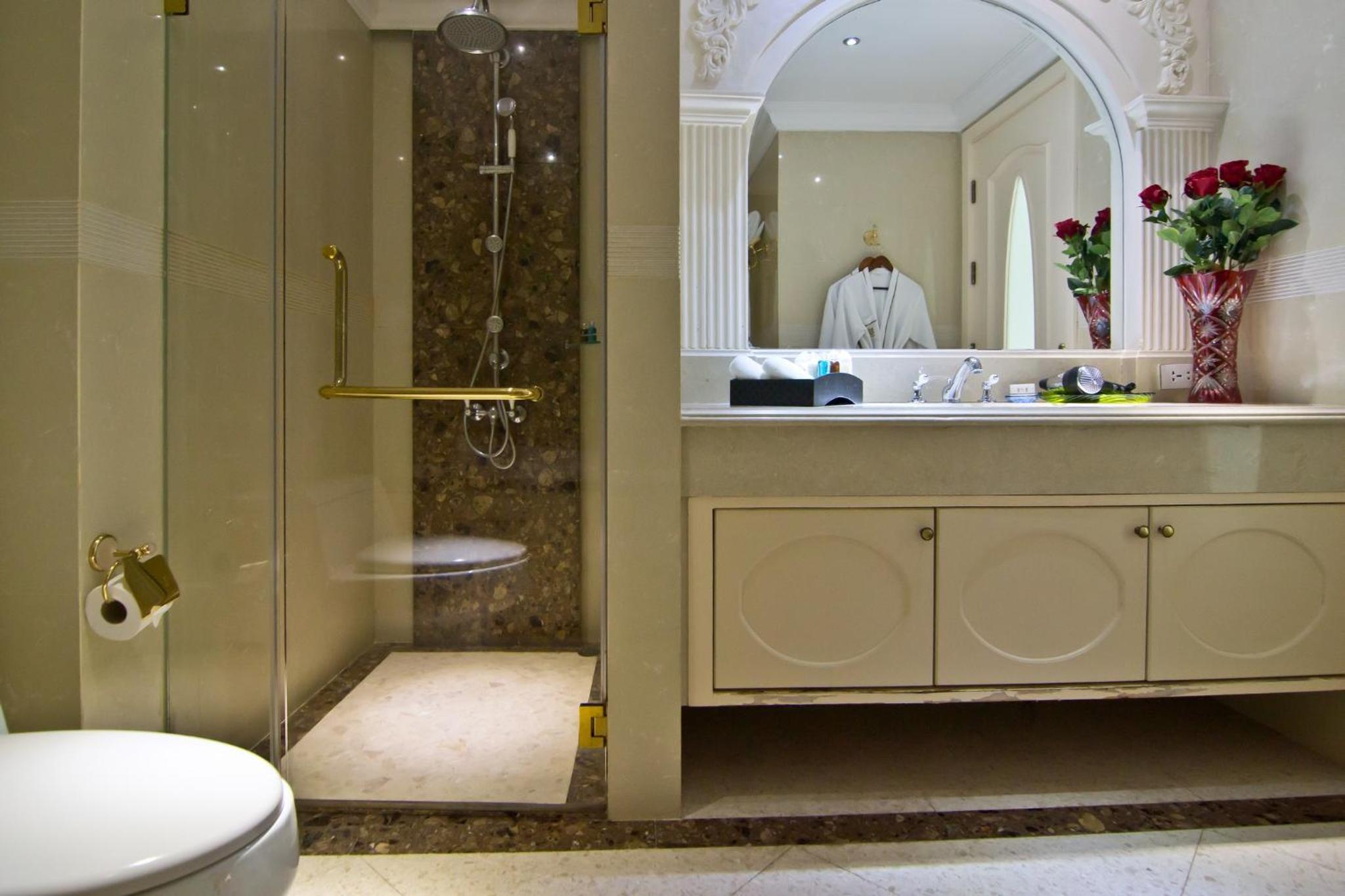 Deluxe Room with Pool View