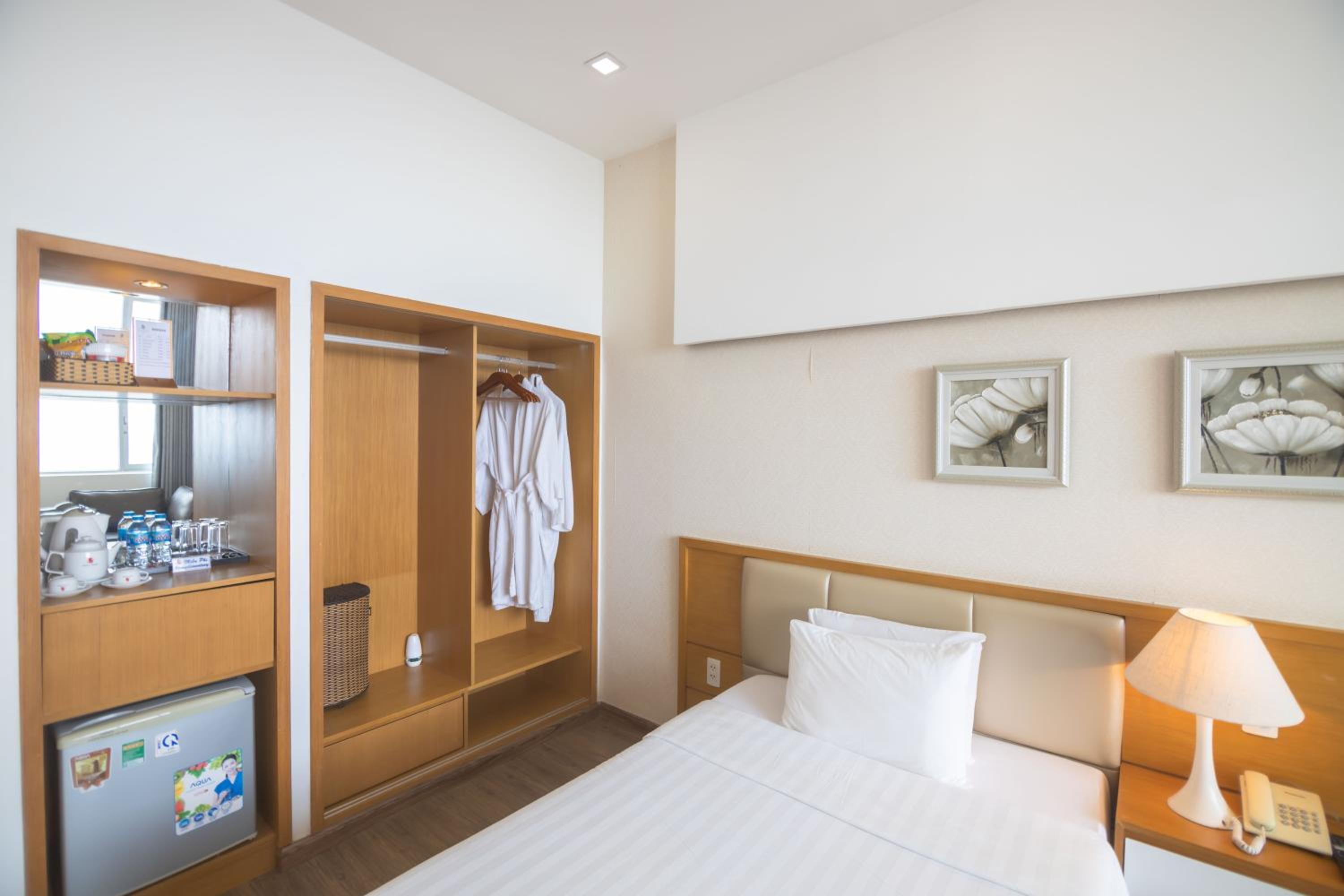 Deluxe Double or Twin Room with City View