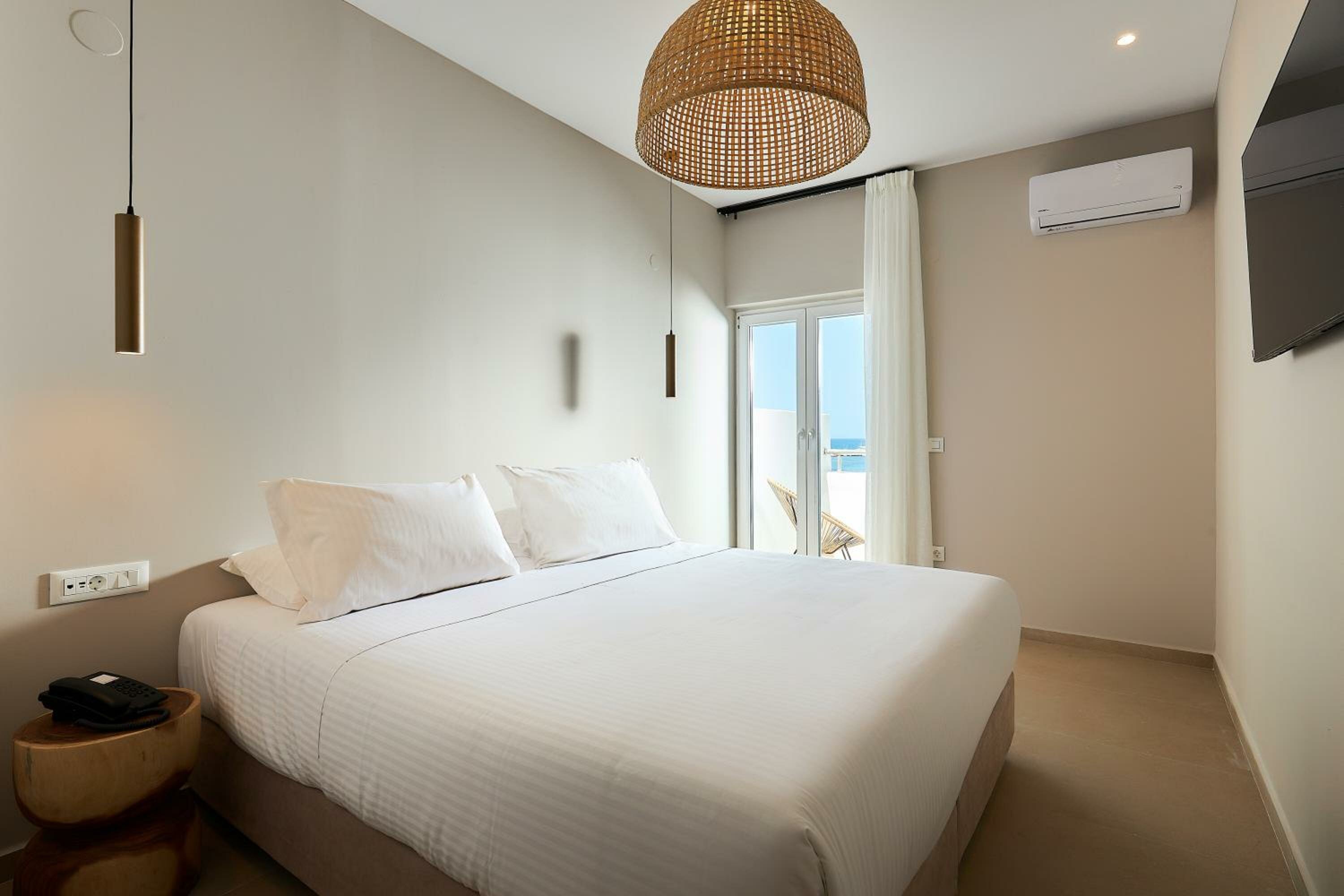 Deluxe Suite with Jacuzzi