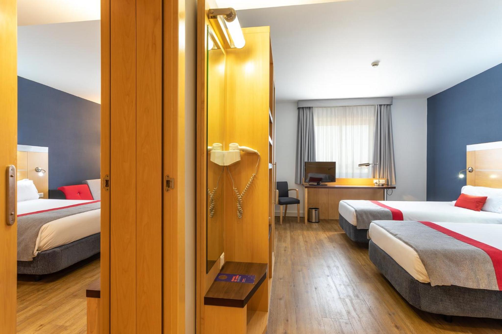 Standard Twin Room - Free Breakfast