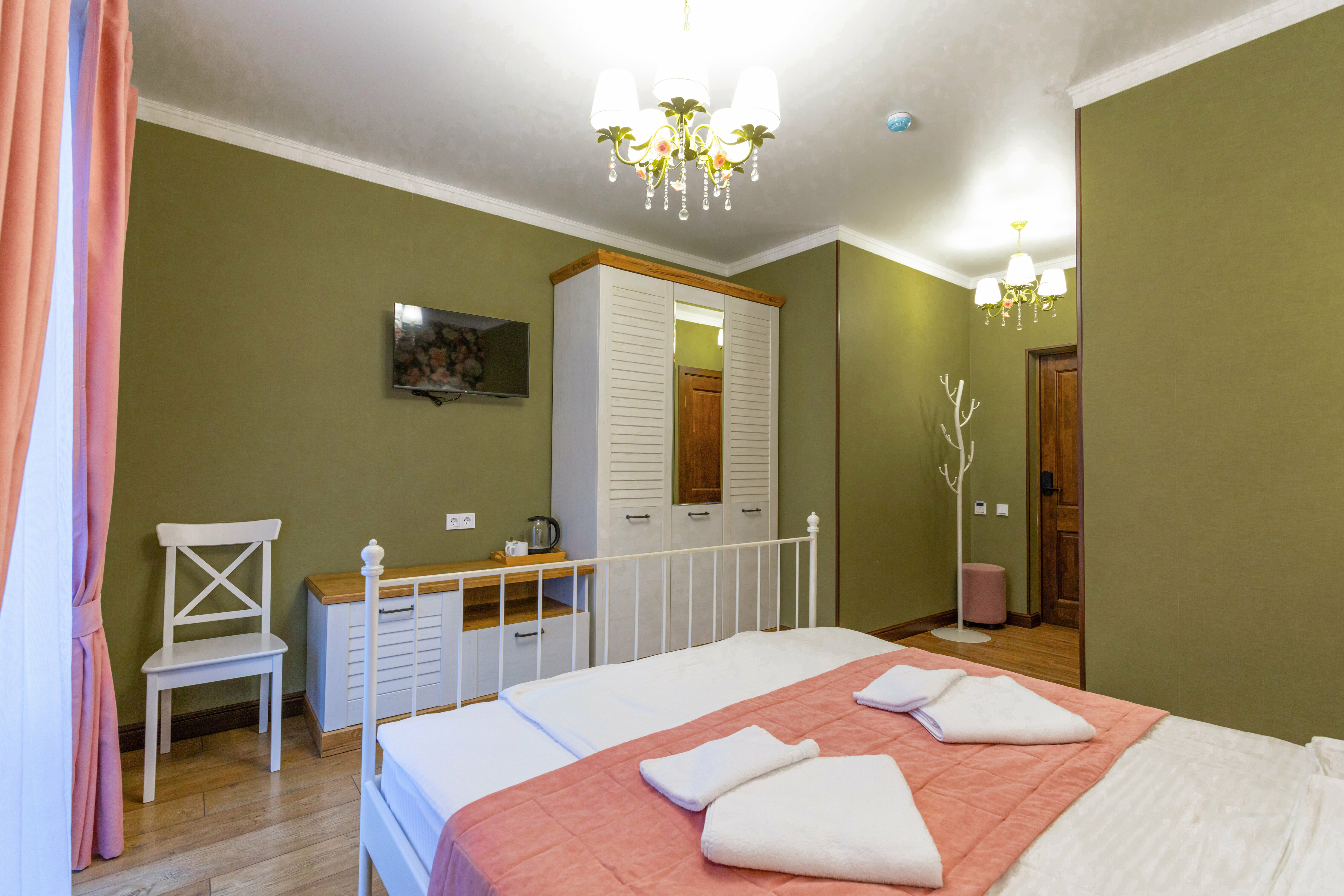 Двухместный номер "Стандарт" с балконом